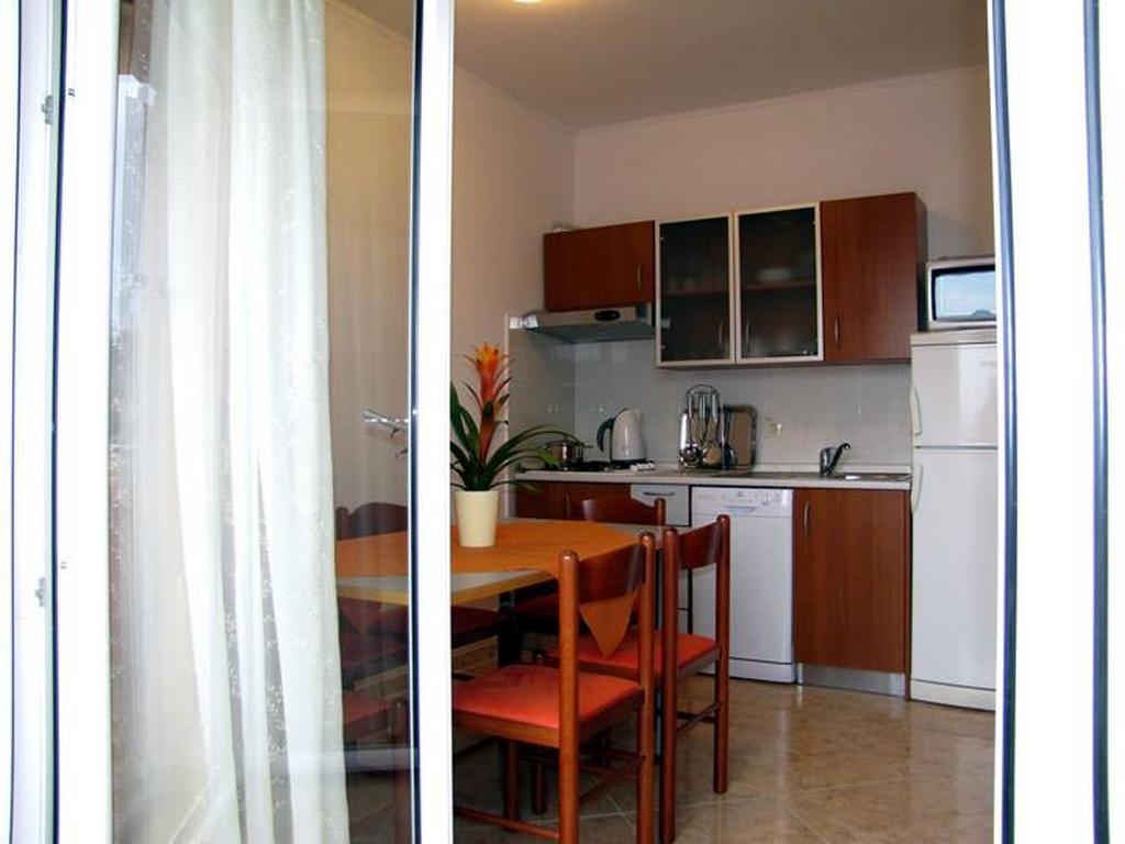 Two bedroom apartment with terrace and sea view Neviđane, Pašman  A-d