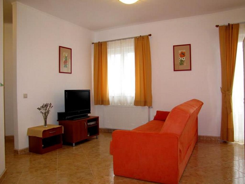 Two bedroom apartment with terrace and sea view Neviđane, Pašman  A-d