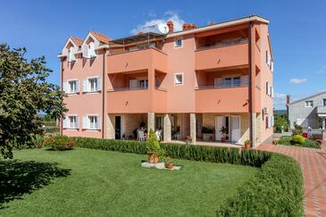 Neviđane, Pašman, Hébergement 18054 - Appartement avec une plage de sables.