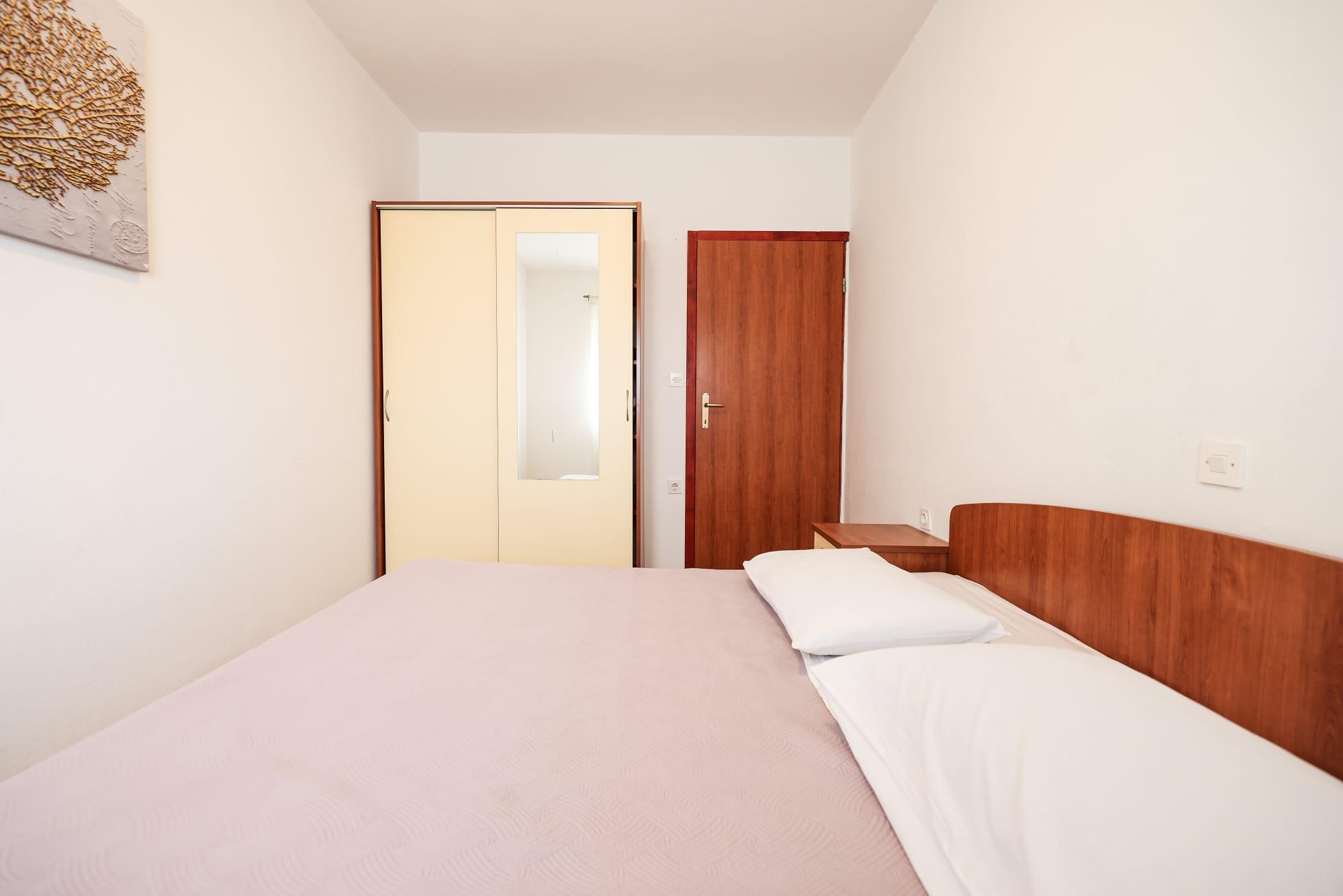 Two bedroom apartment with terrace and sea view Bibinje, Zadar  A-a