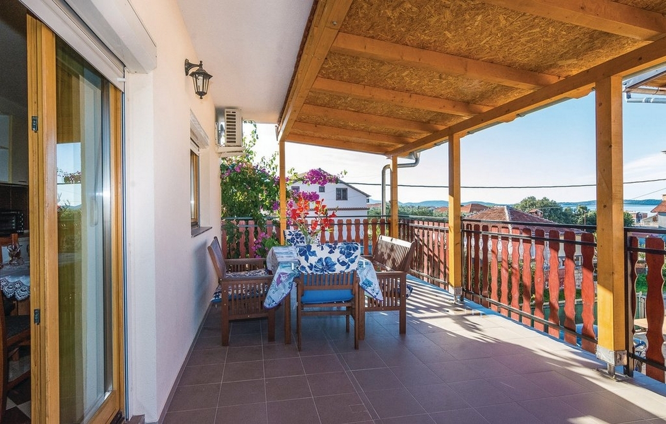 Two bedroom apartment with terrace and sea view Bibinje, Zadar  A-a