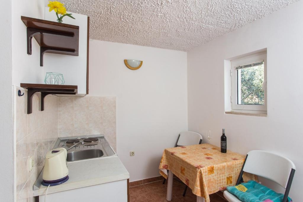 One bedroom apartment near beach Dingač - Borak, Pelješac  A-b