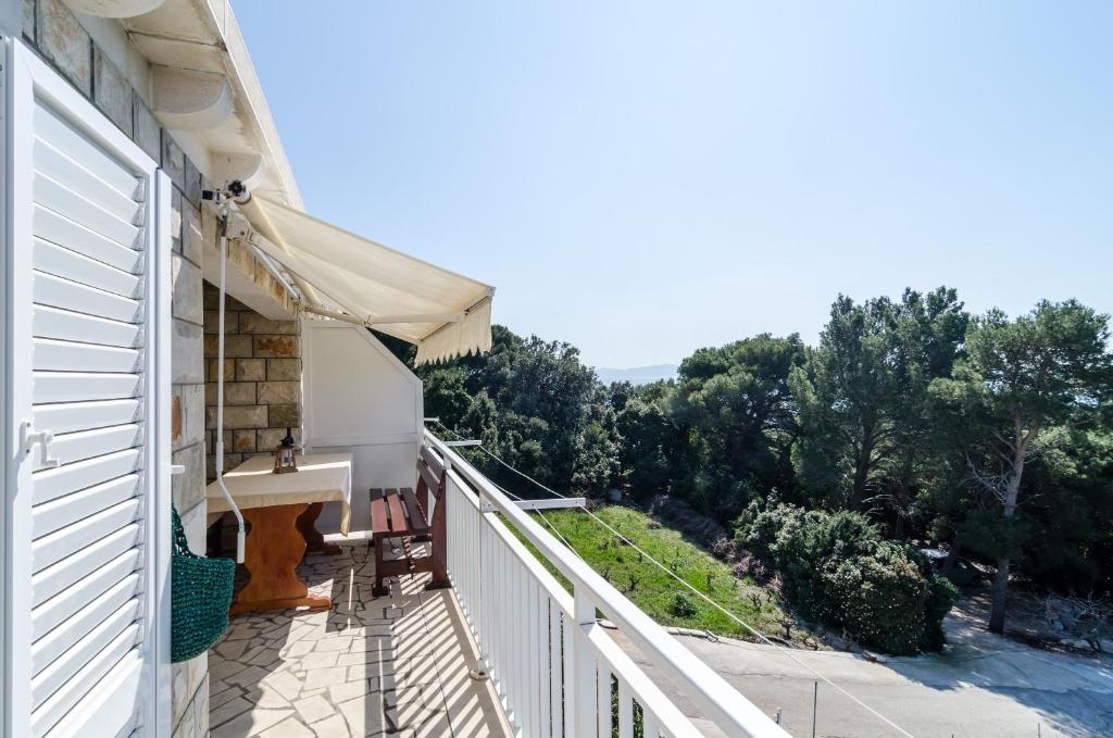 Two bedroom apartment near beach Dingač - Borak, Pelješac  A-d