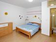 Ložnice Bibinje, Ložnice v ubytování typu studio-apartment, s klimatizací a WiFi.