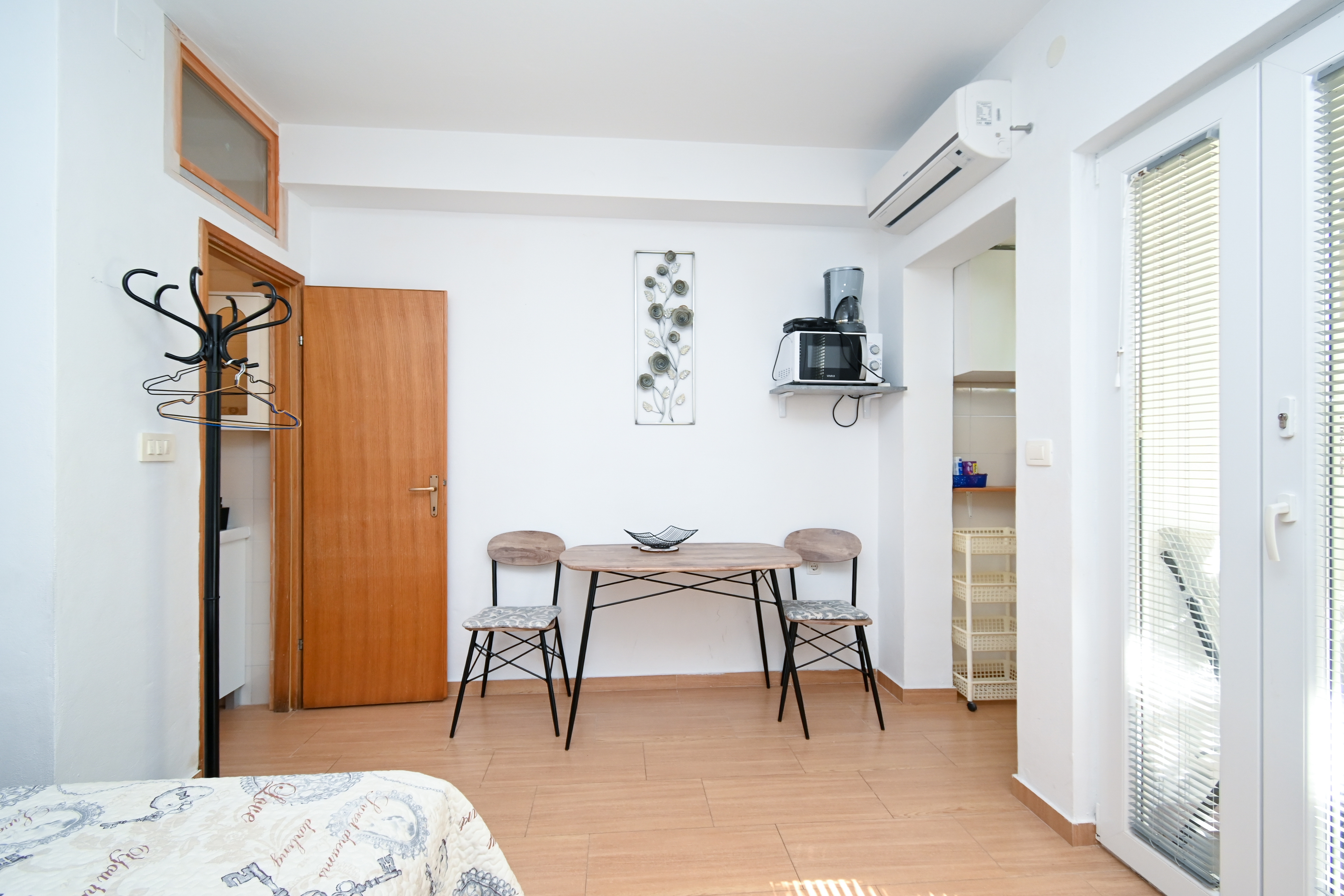 Studio flat with terrace Bibinje, Zadar (AS-18066-b)