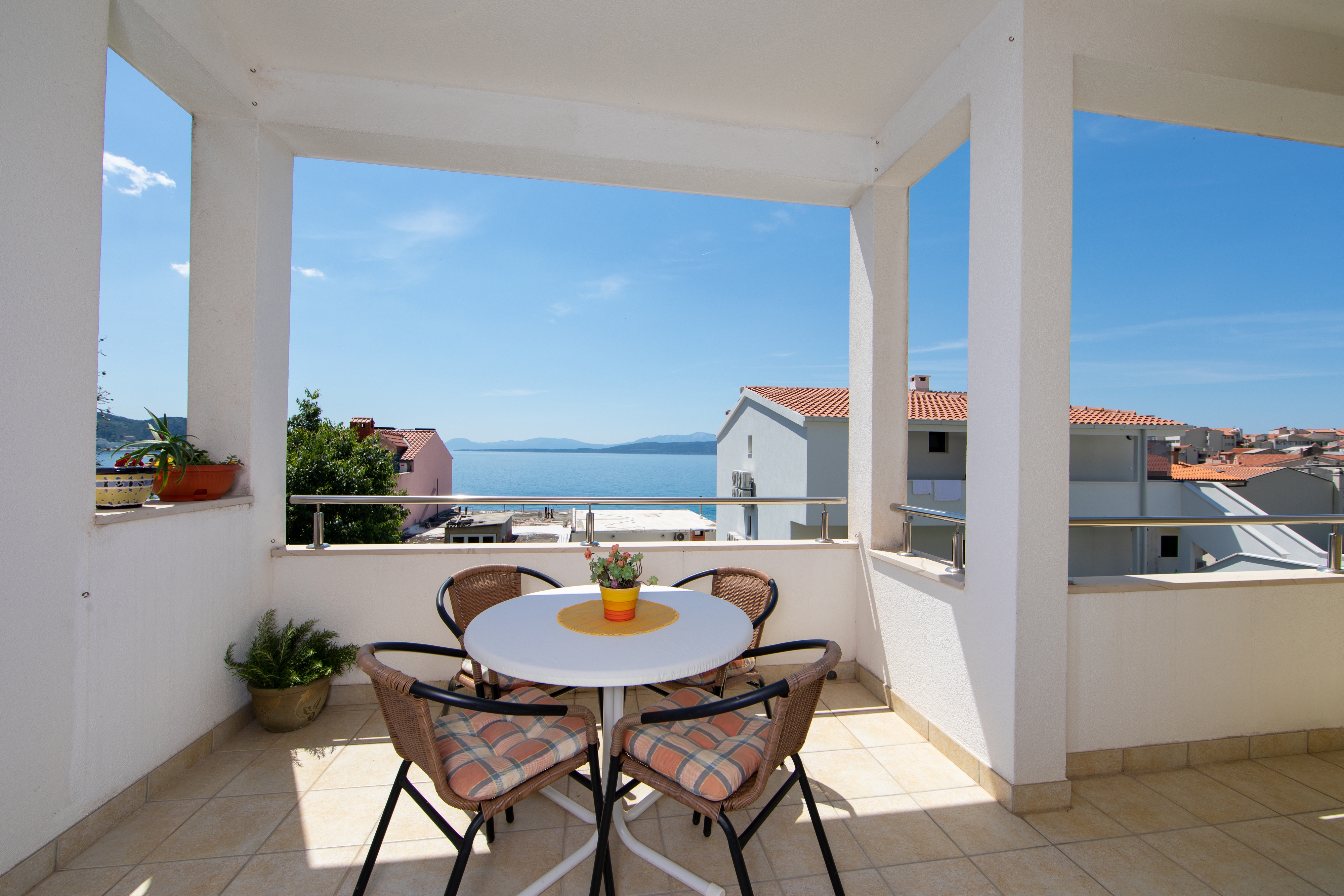 One bedroom apartment near beach Igrane, Makarska (A-18069-a) One bedroom apartment near beach Igrane, Makarska (A-18069-a)