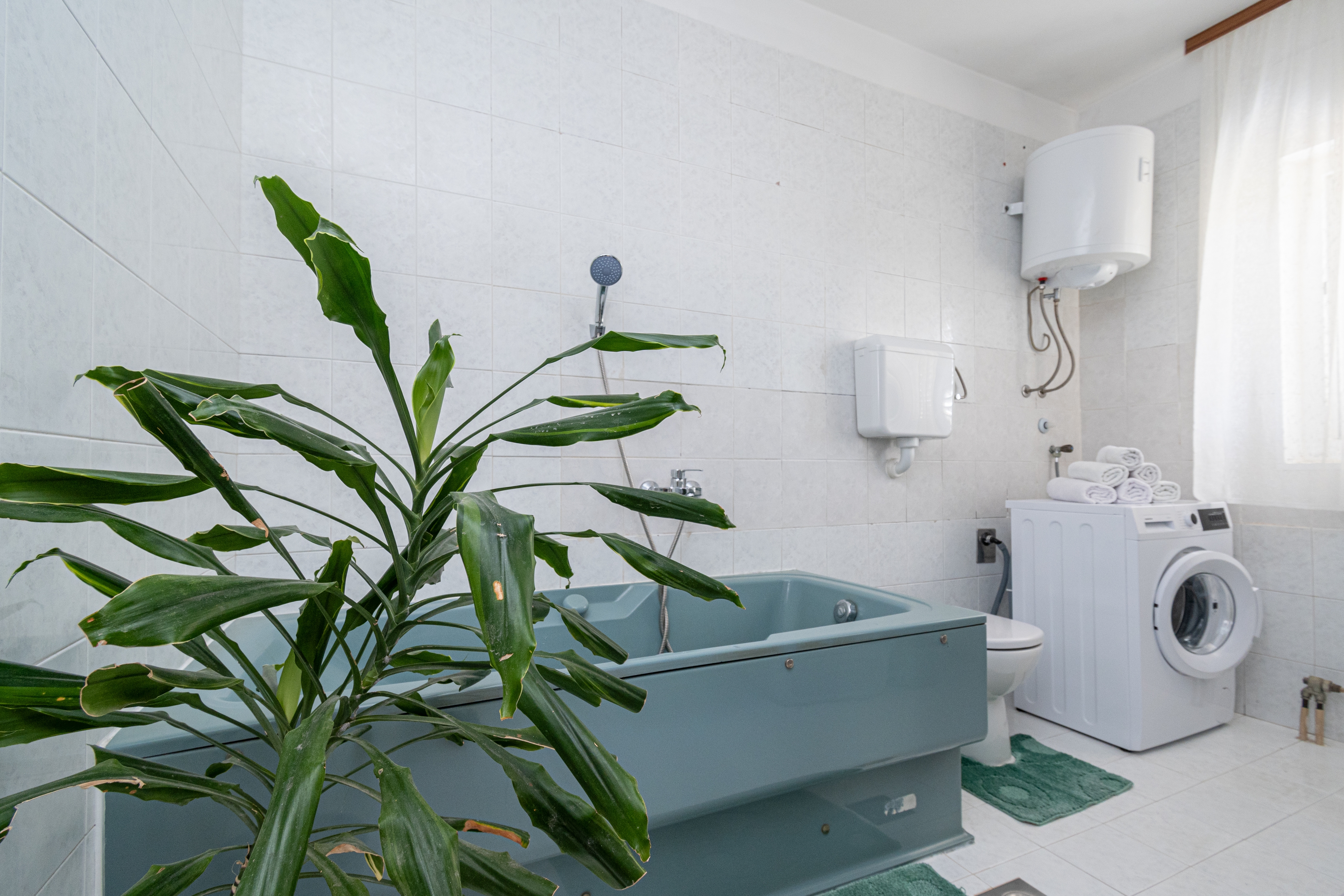 Three bedroom house with terrace and sea view Preko, Ugljan  K