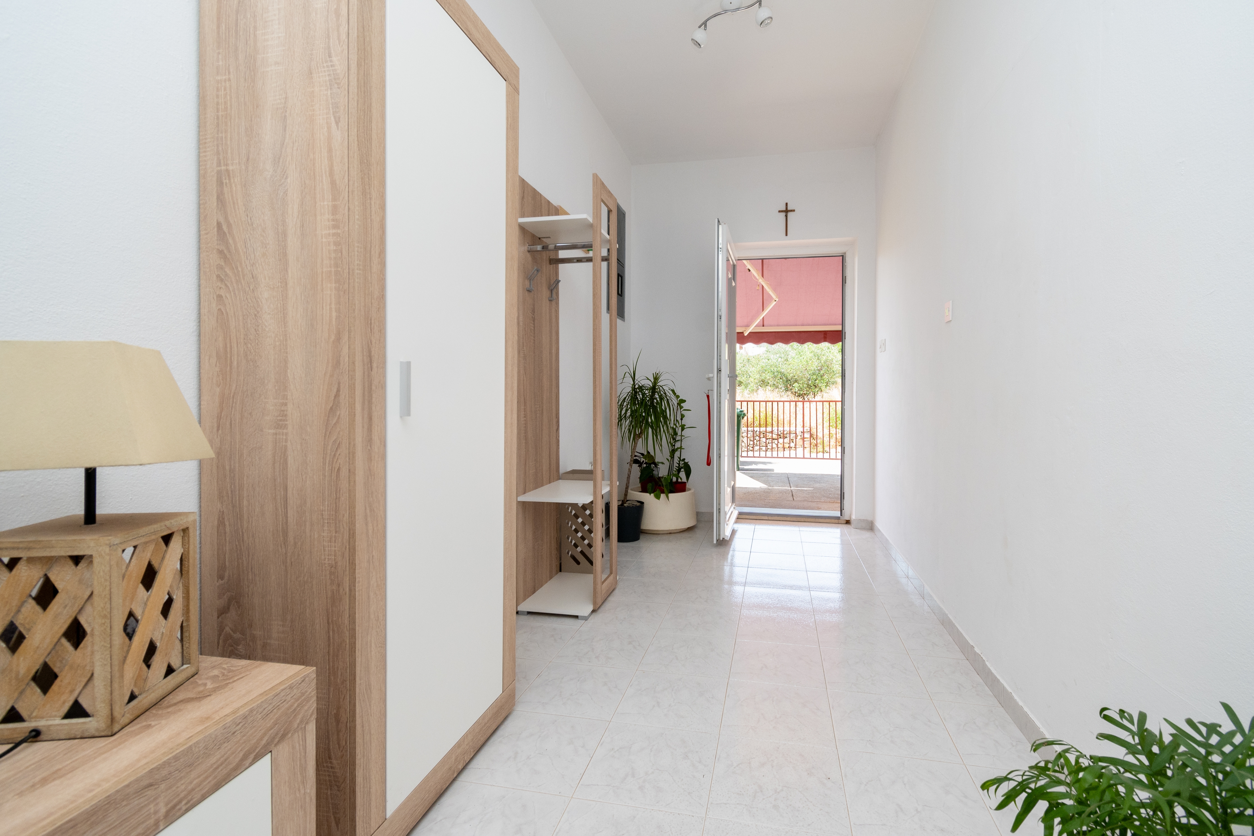 Three bedroom house with terrace and sea view Preko, Ugljan  K