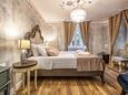 Bedroom Split, Bedroom in the room, air condition available and WiFi.