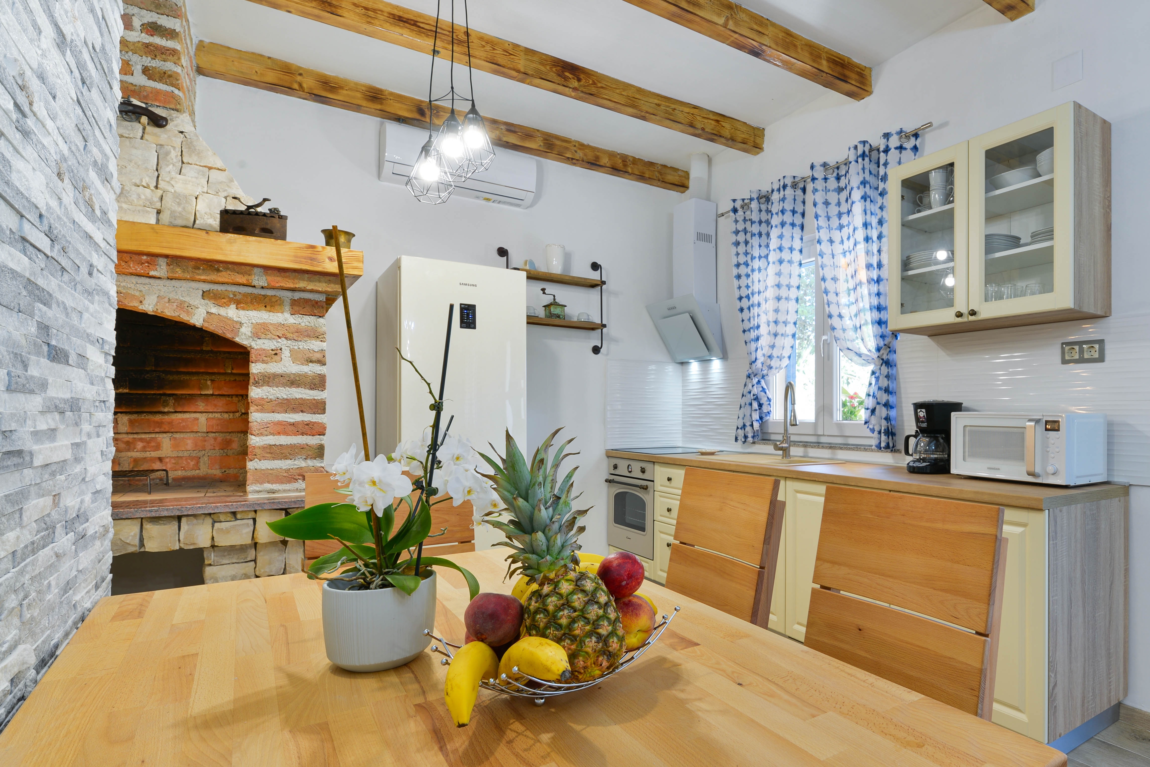 Two bedroom apartment with terrace Zadar (A-18098-c)