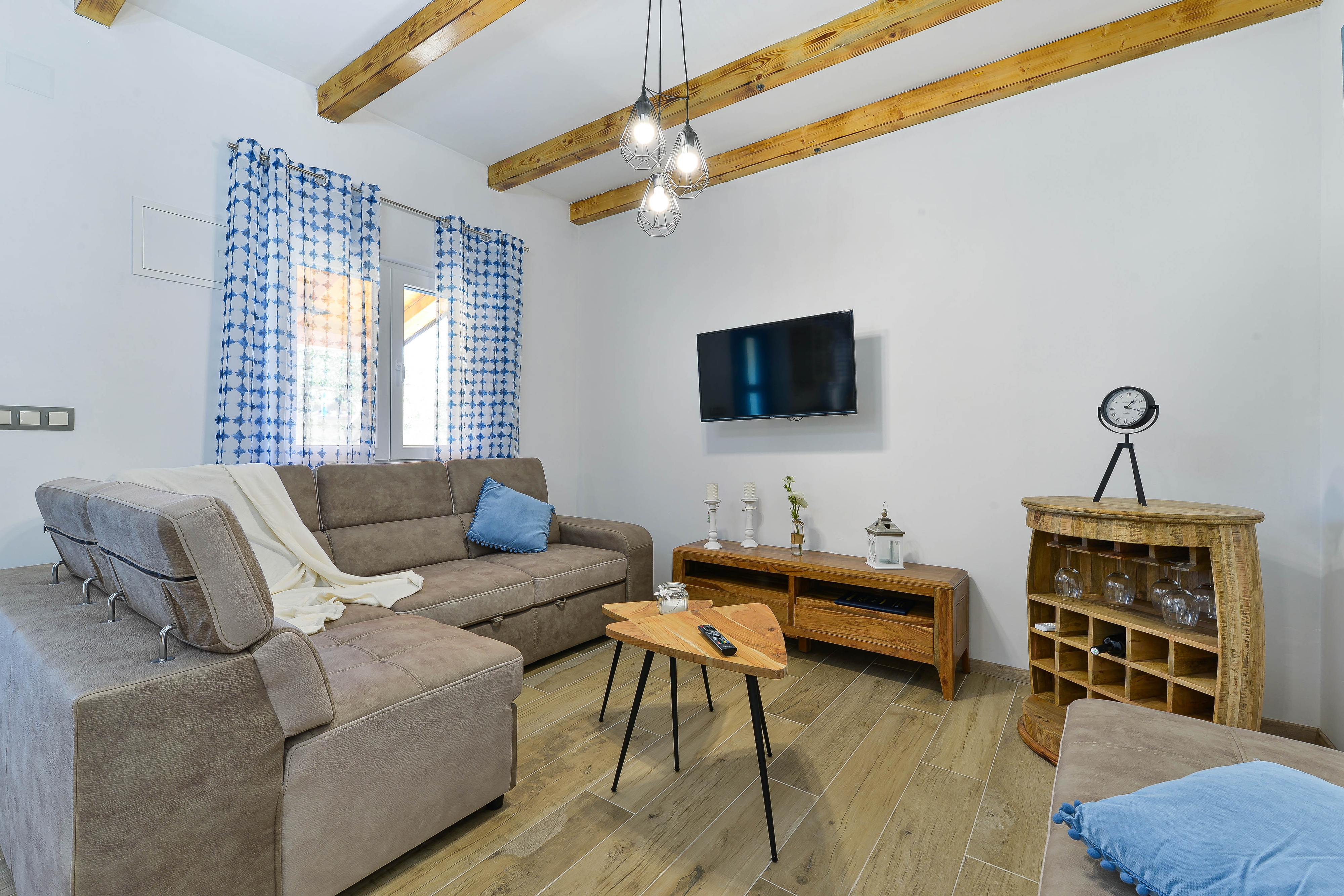 Two bedroom apartment with terrace Zadar (A-18098-c) Two bedroom apartment with terrace Zadar (A-18098-c)