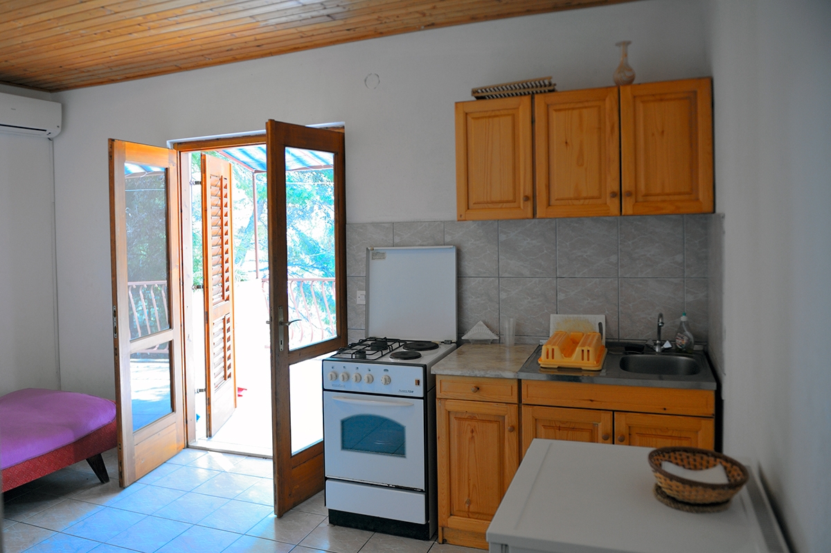 Two bedroom apartment near beach Ivan Dolac, Hvar (A-18100-a) Two bedroom apartment near beach Ivan Dolac, Hvar (A-18100-a)