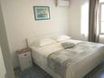 Ložnice 1 Makarska, Ložnice 1 v ubytování typu apartment, s klimatizací a WiFi.