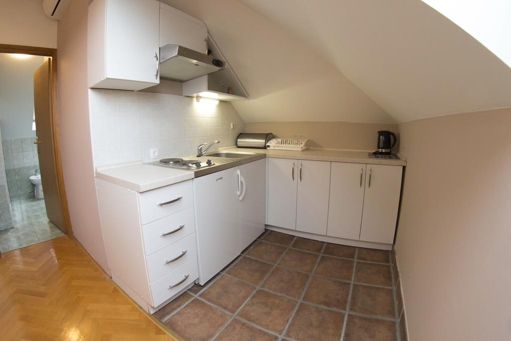 Two bedroom apartment with air-conditioning Otočac, Velebit  A-a