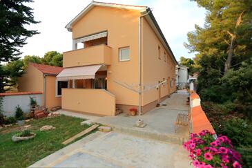 Bibinje, Zadar, Property 18110 - Apartments with pebble beach.