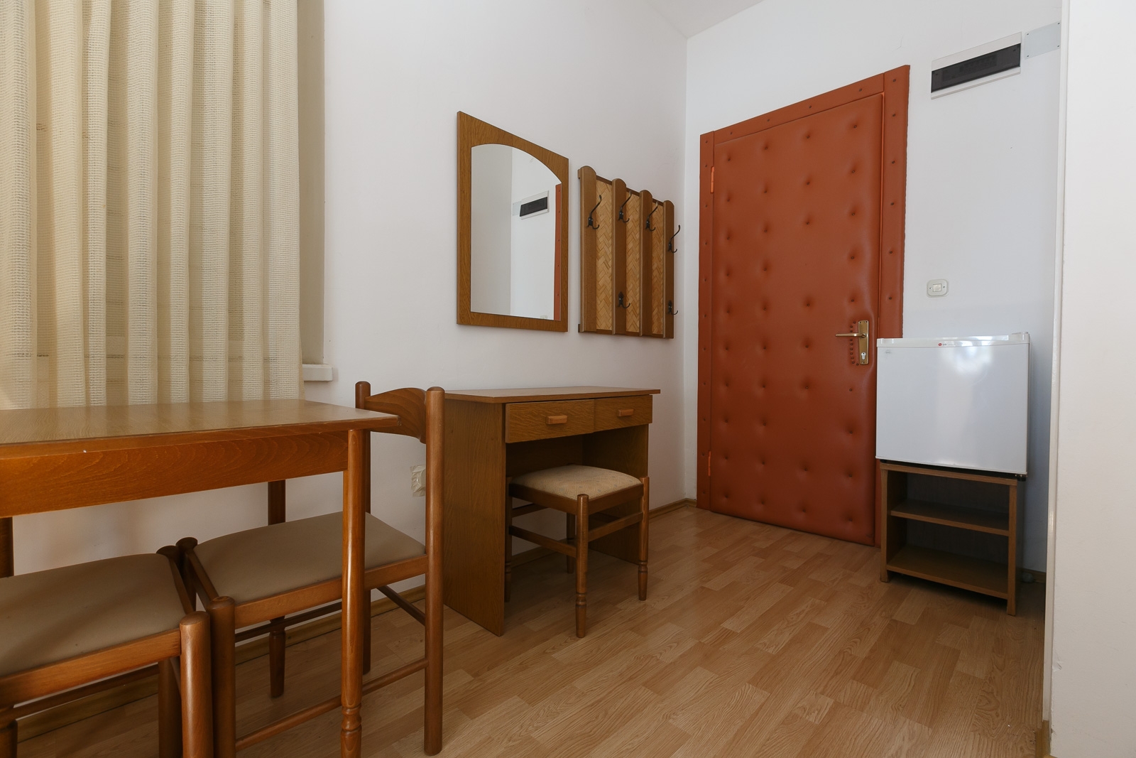 Comfortable and spacious apartment near beach Kaštel Stari, Kaštela  A-a