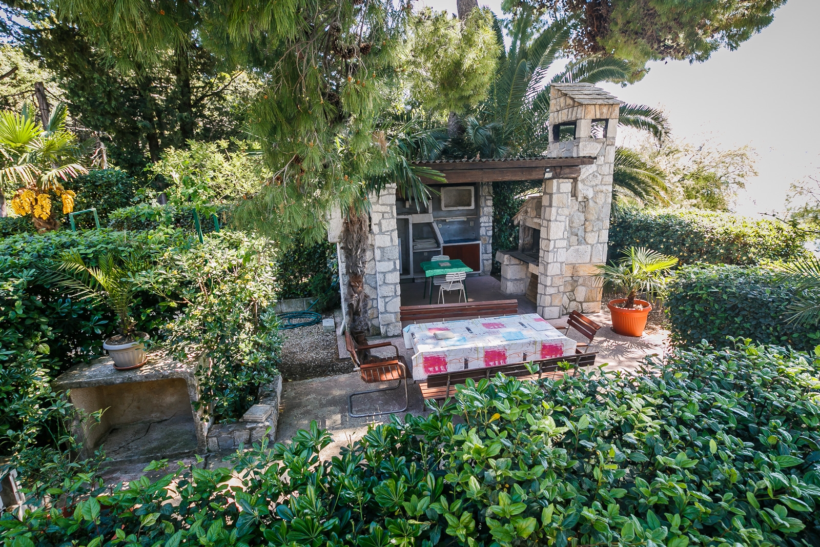 Comfortable and spacious apartment near beach Kaštel Stari, Kaštela  A-a