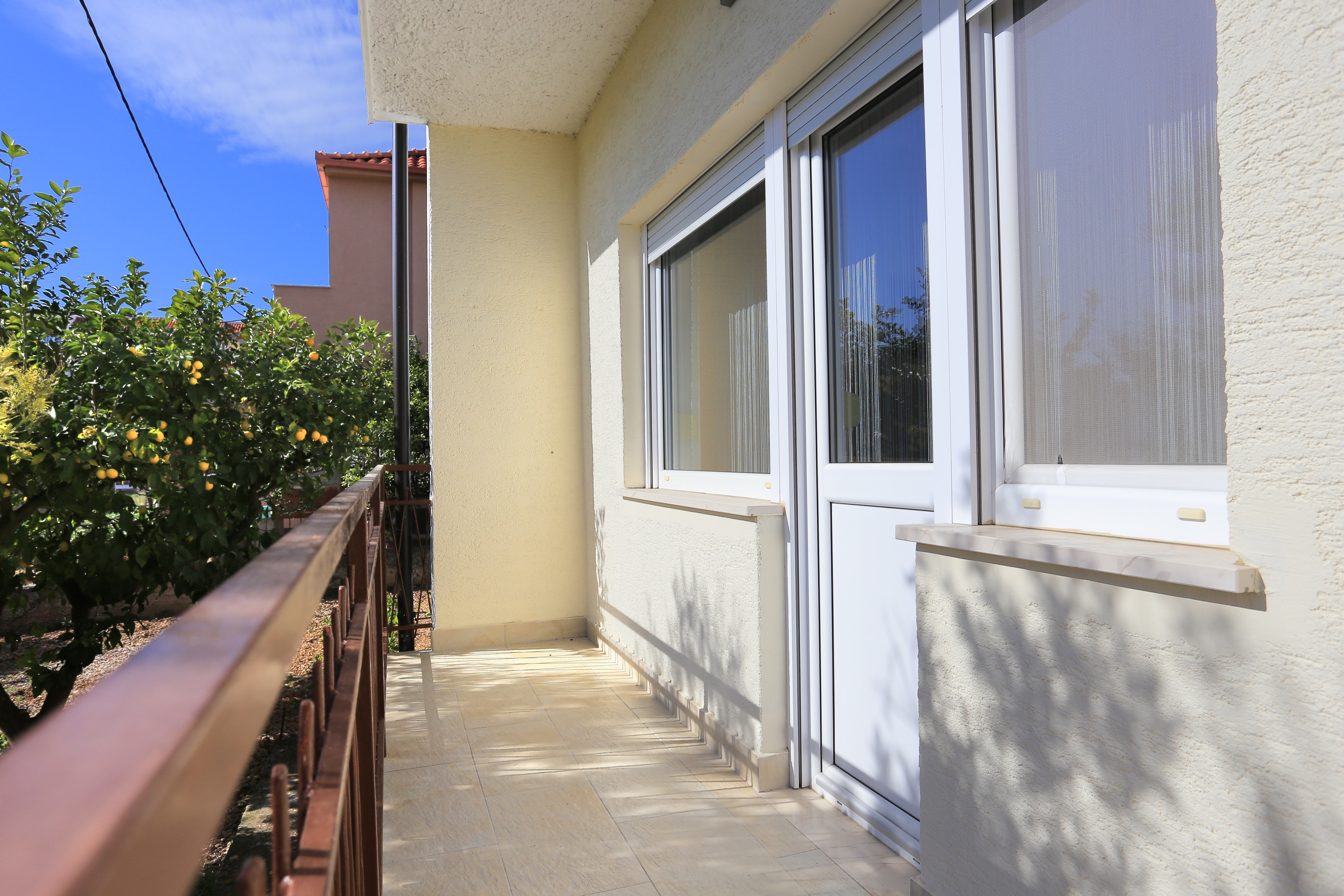 Two bedroom apartment with terrace Trogir  A-a