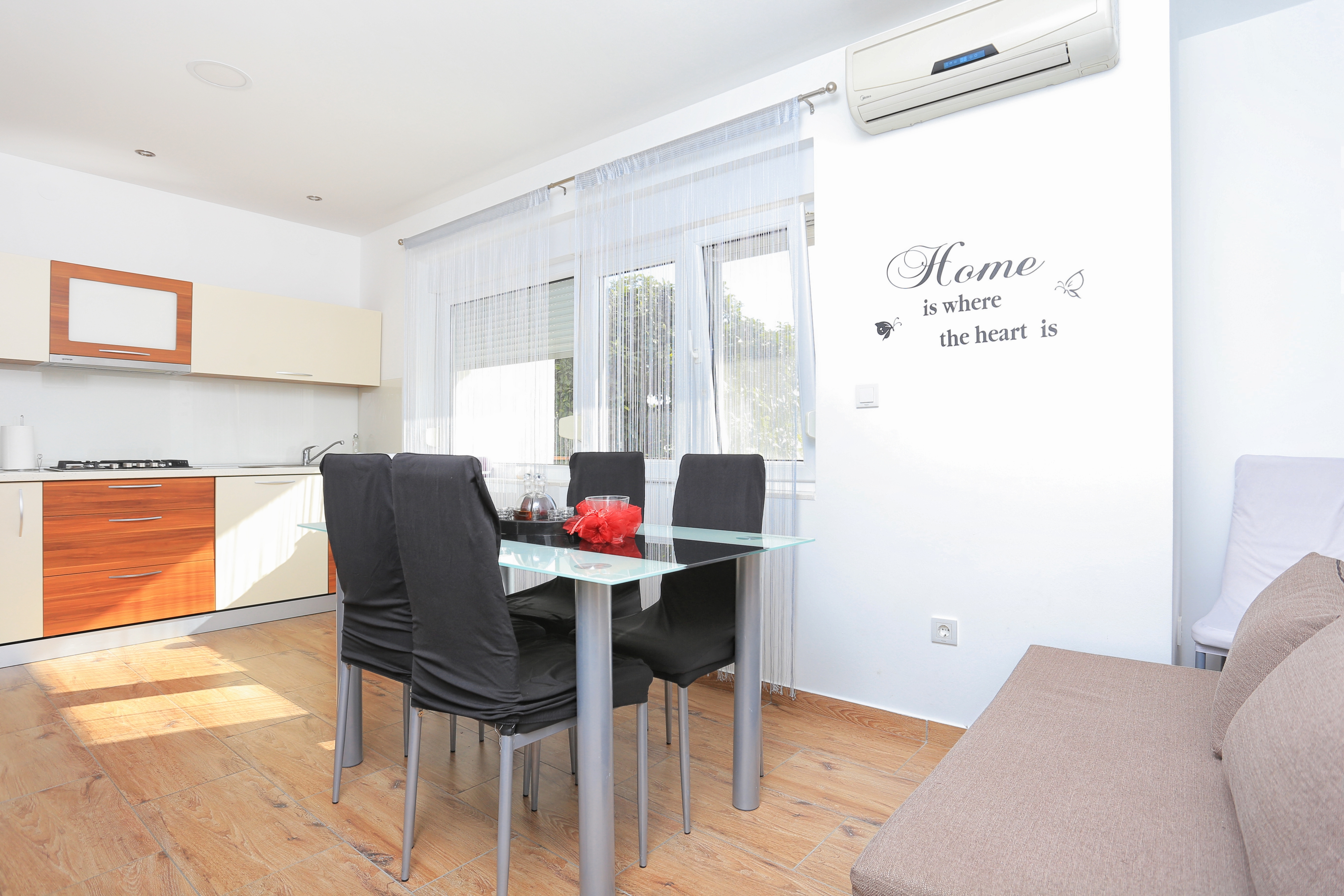 Two bedroom apartment with terrace Trogir (A-18116-a) Two bedroom apartment with terrace Trogir (A-18116-a)