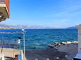 Gemeinsamer Balkon - Ausblick Kaštel Novi, Gemeinsamer Balkon - Ausblick in folgender Unterkunftsart studio-apartment, WiFi.