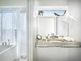 Badezimmer Novigrad, Badezimmer in folgender Unterkunftsart room, WiFi.