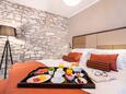 Bedroom Novigrad, Bedroom in the room, air condition available and WiFi.