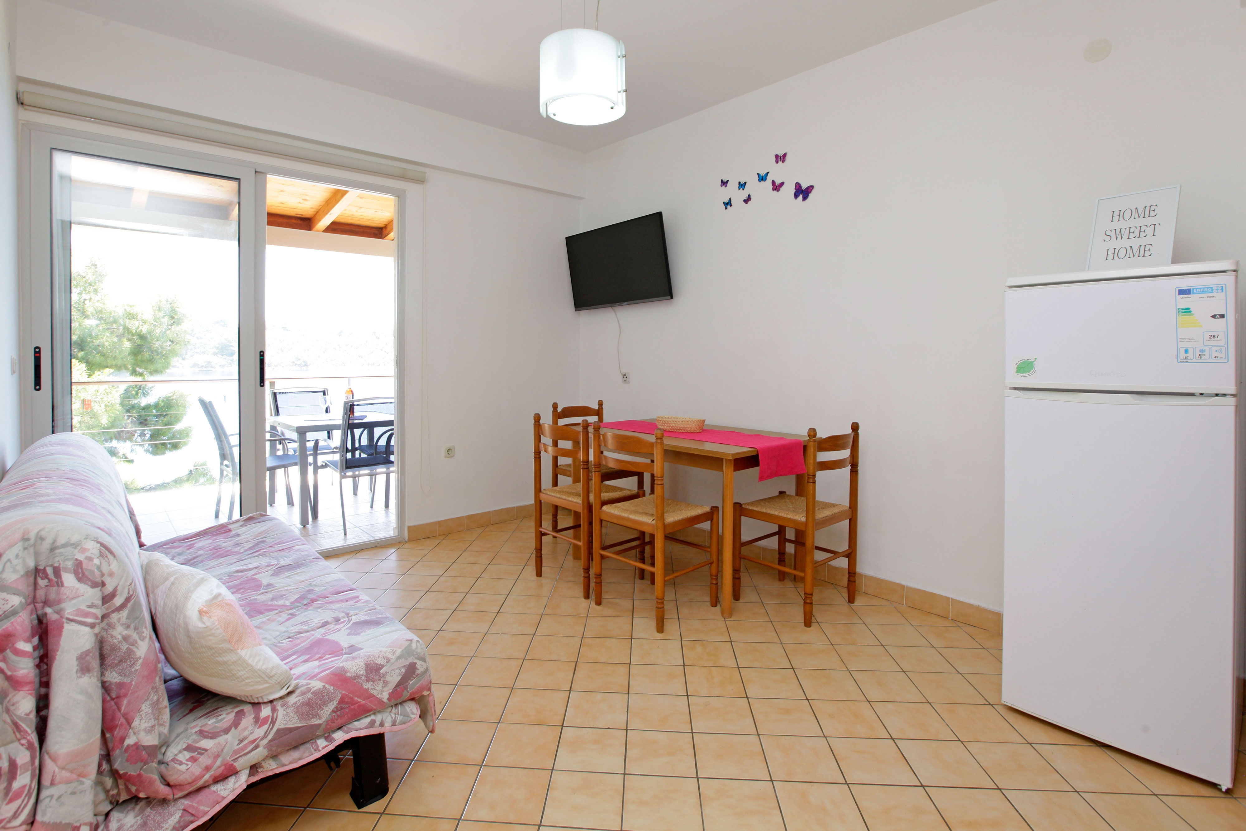 One bedroom apartment near beach Karbuni, Korčula (A-18137-a) One bedroom apartment near beach Karbuni, Korčula (A-18137-a)