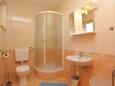 Ванная комната Seget Vranjica, Ванная комната в размещении типа apartment, WiFi.