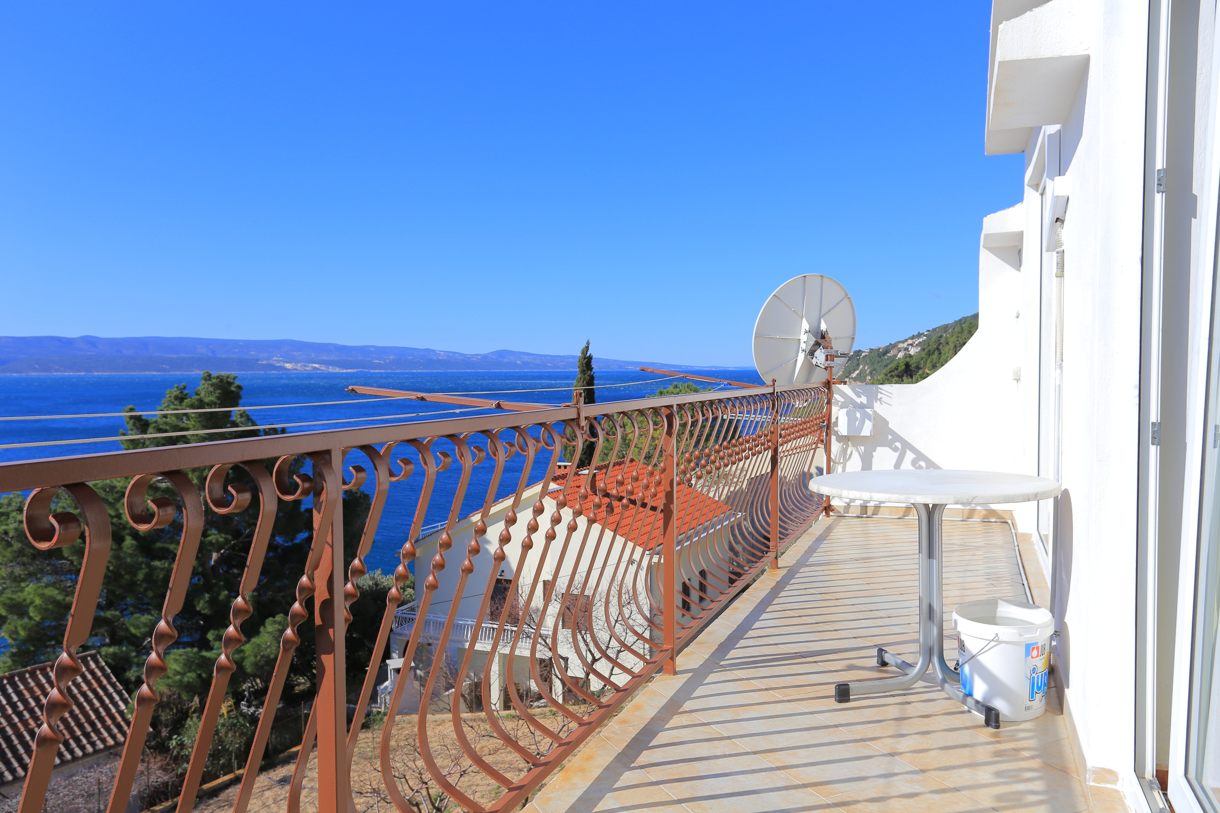 Two bedroom apartment with terrace and sea view Pisak, Omiš  A-a