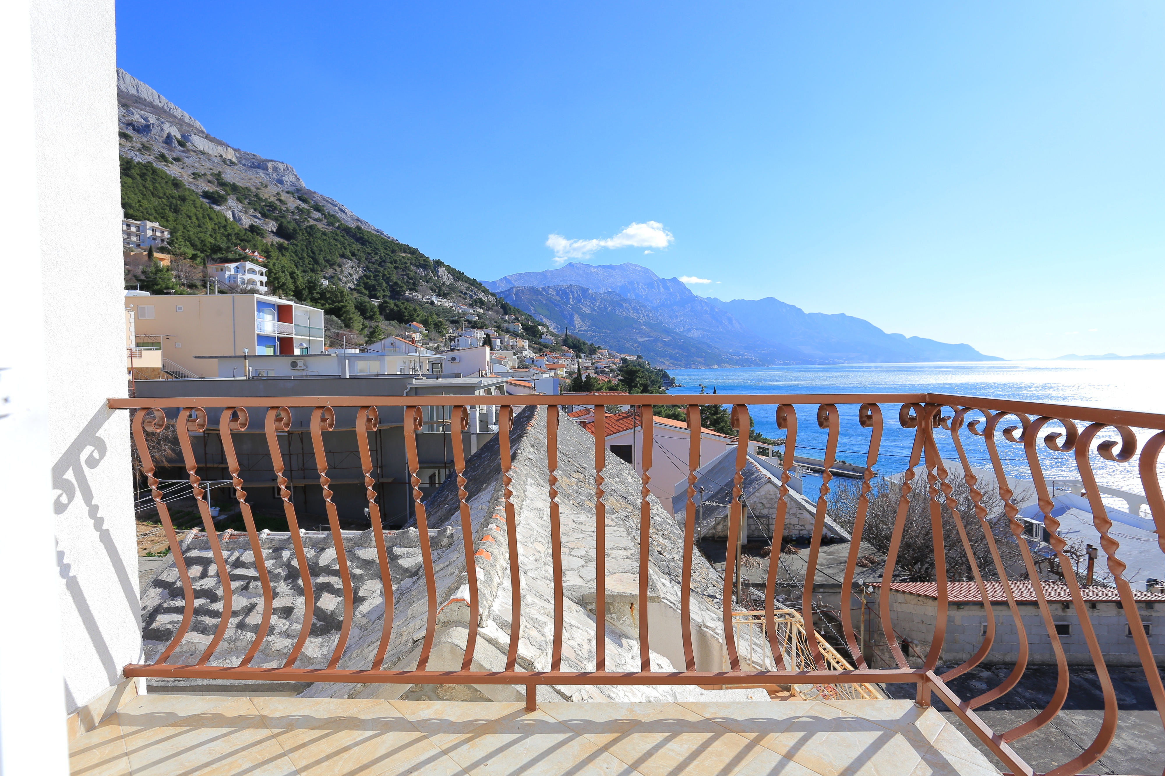 Two bedroom apartment with terrace and sea view Pisak, Omiš  A-a