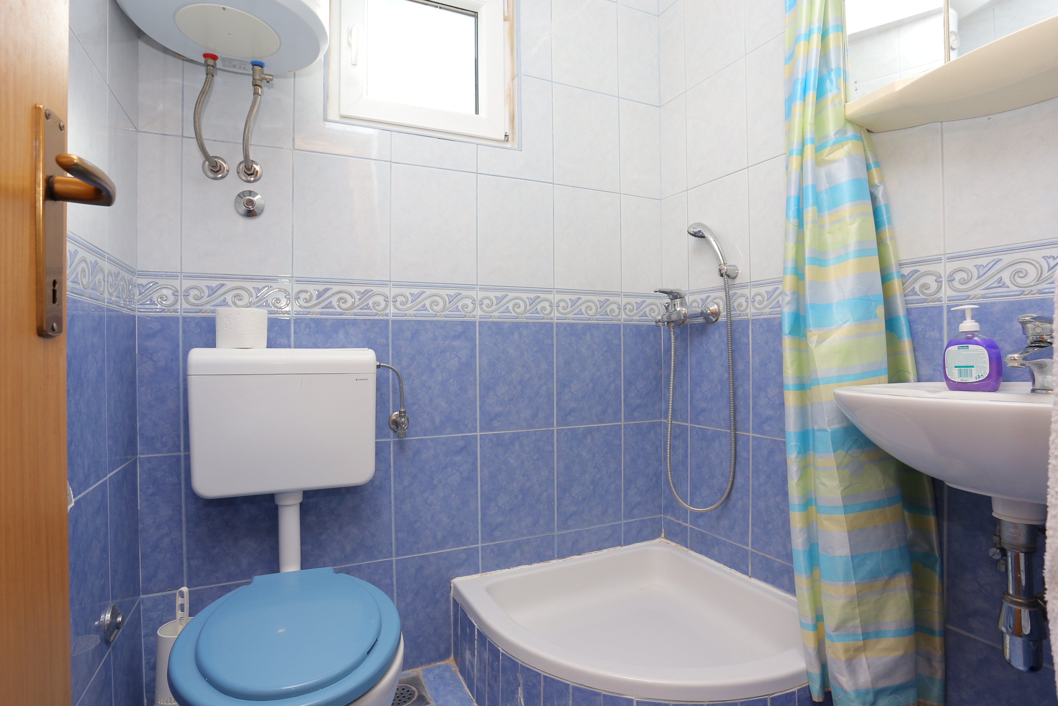 Two bedroom apartment with terrace and sea view Pisak, Omiš  A-a