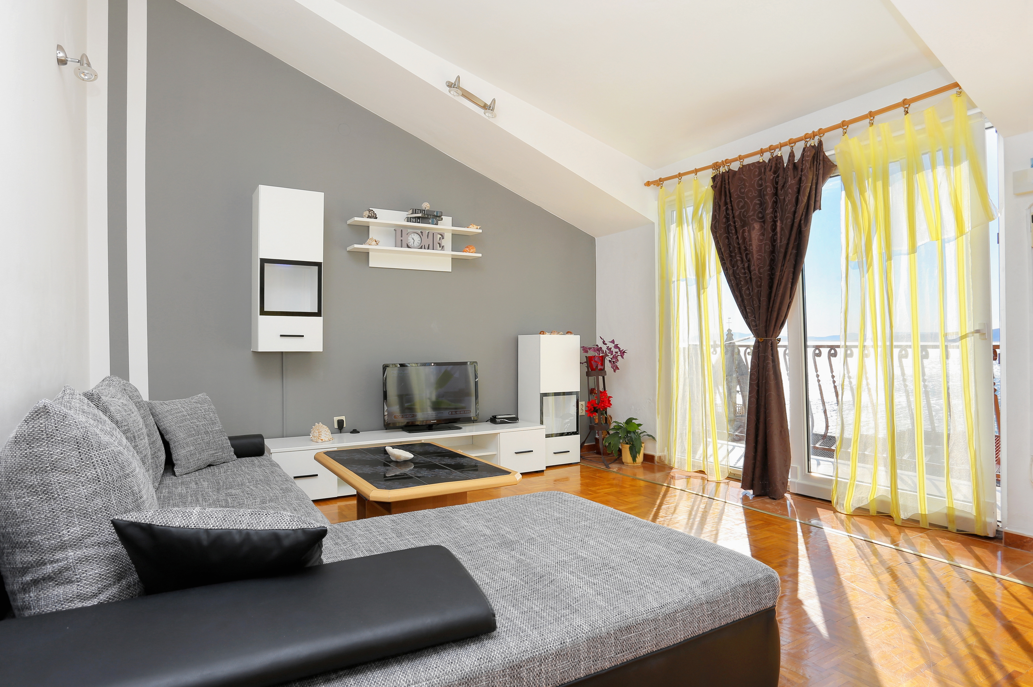 Two bedroom apartment with terrace and sea view Pisak (Omiš) (A-18141-a) Two bedroom apartment with terrace and sea view Pisak (Omiš) (A-18141-a)