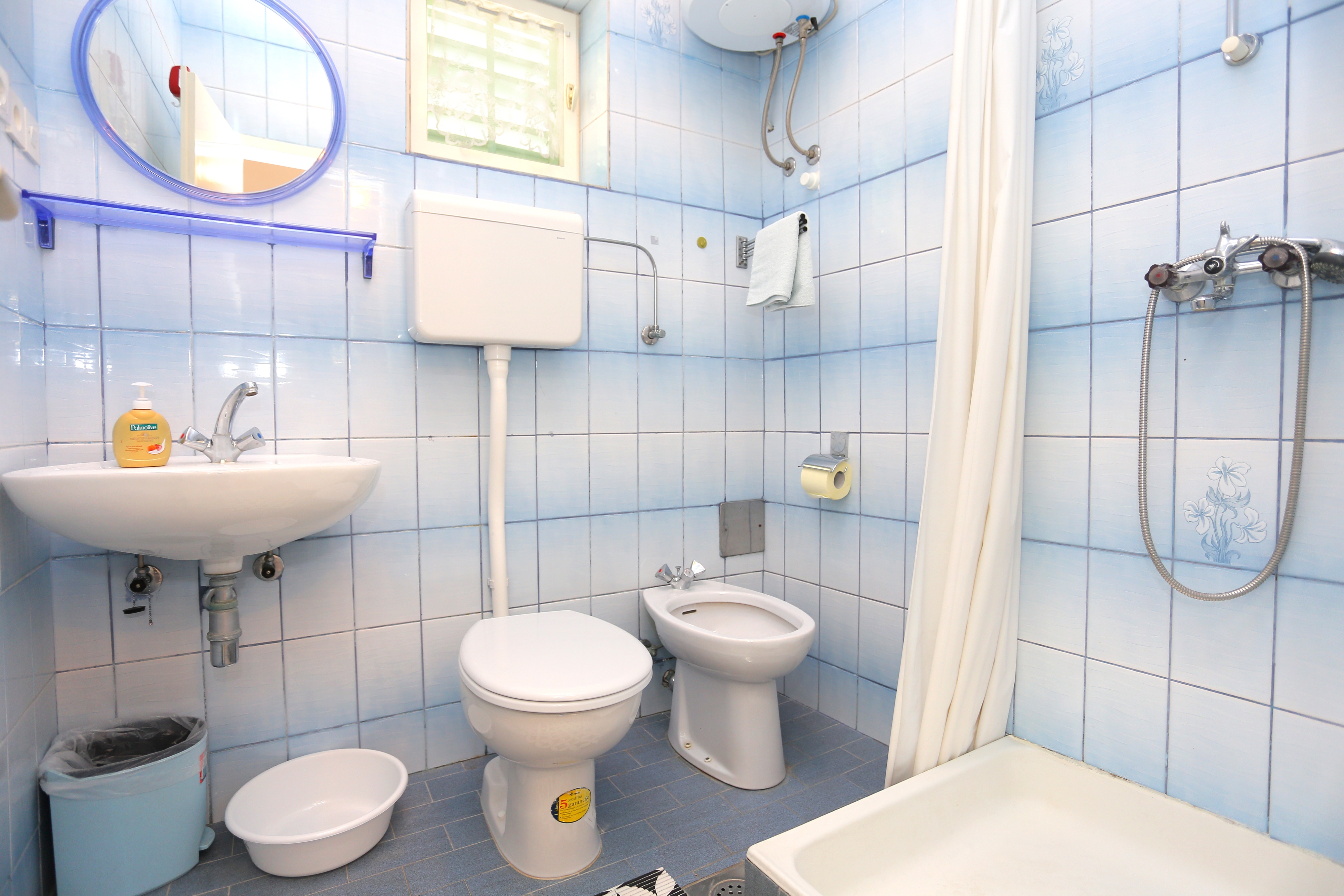 Three bedroom apartment with terrace and sea view Pisak, Omiš  A-b