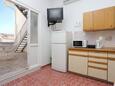 Pisak, Kitchen 1 in the apartment, air condition available and WiFi.