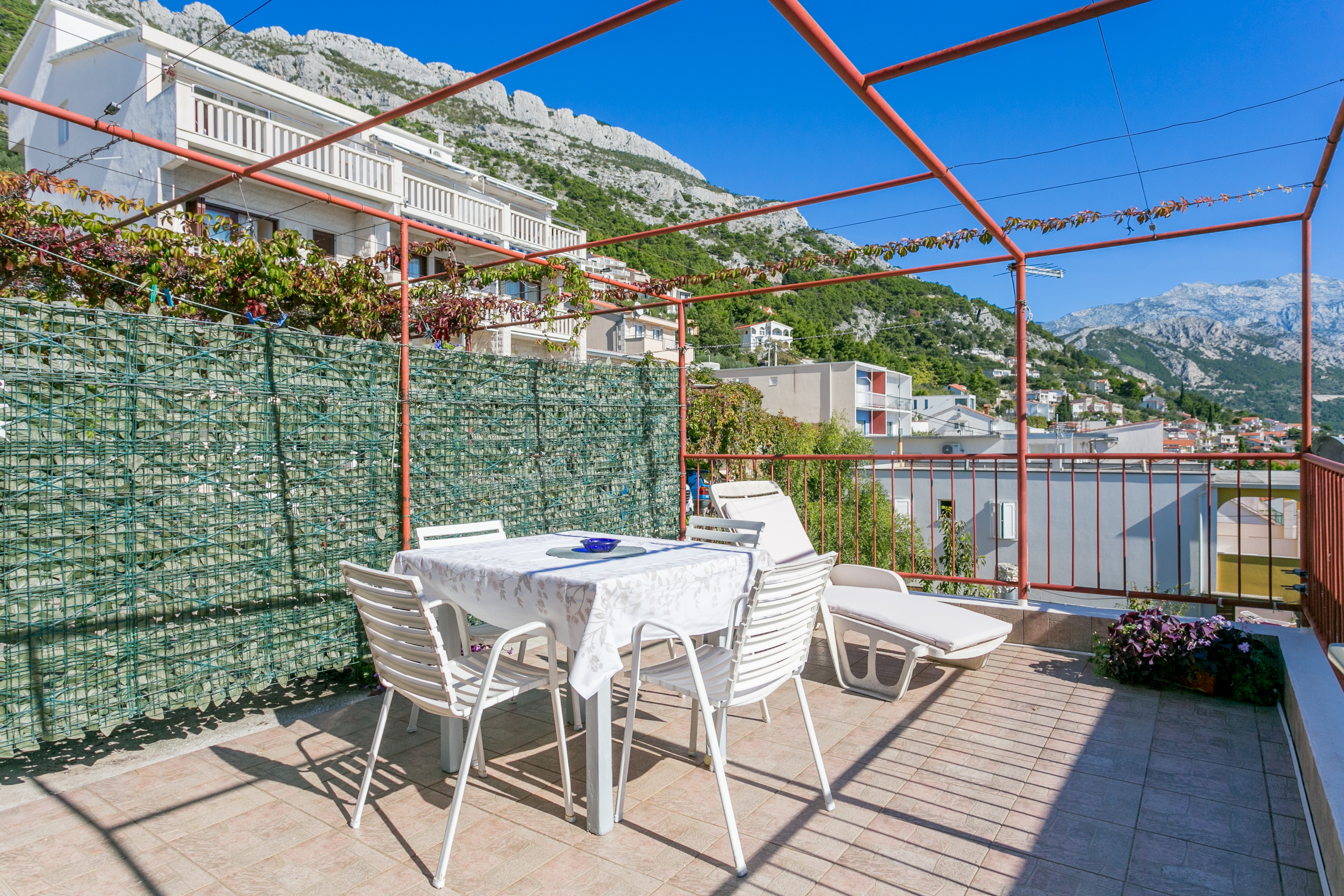 Three bedroom apartment with terrace and sea view Pisak, Omiš  A-b