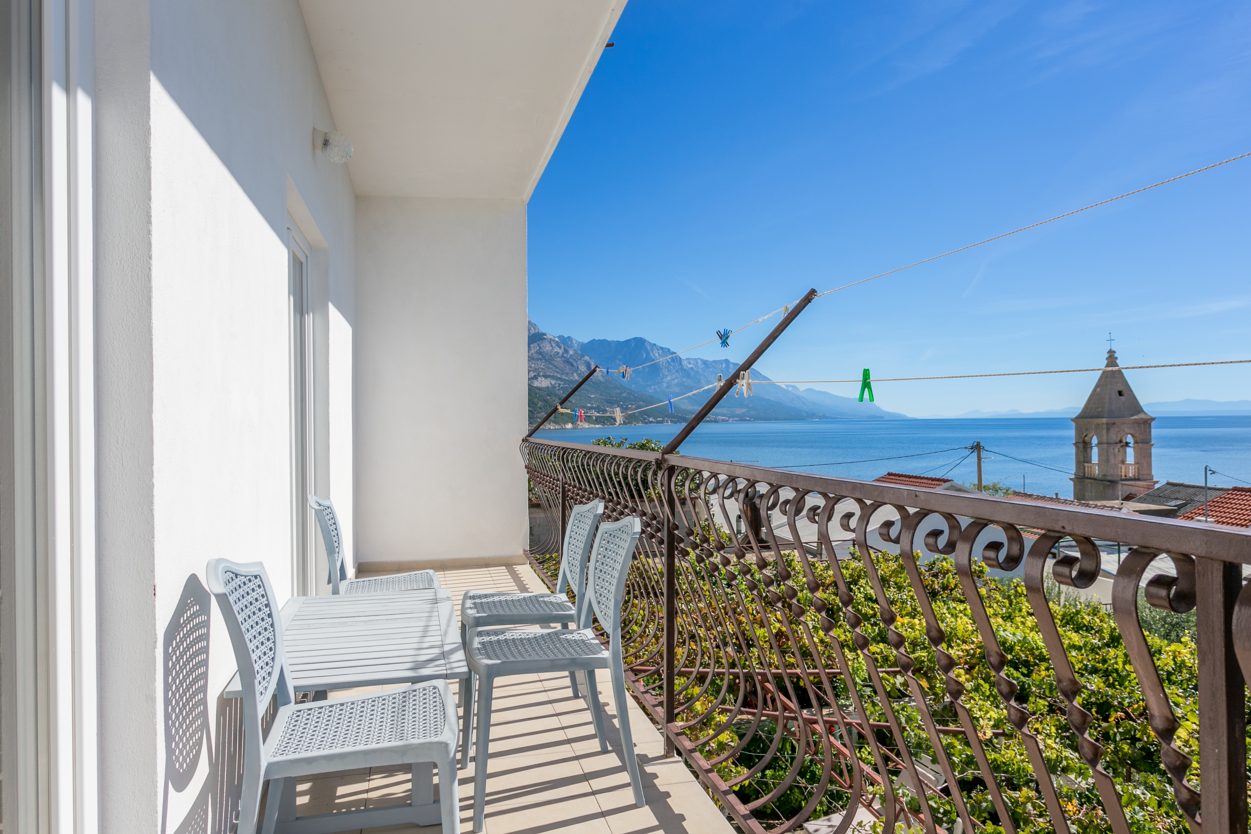 Two bedroom apartment with balcony and sea view Pisak, Omiš  A-c