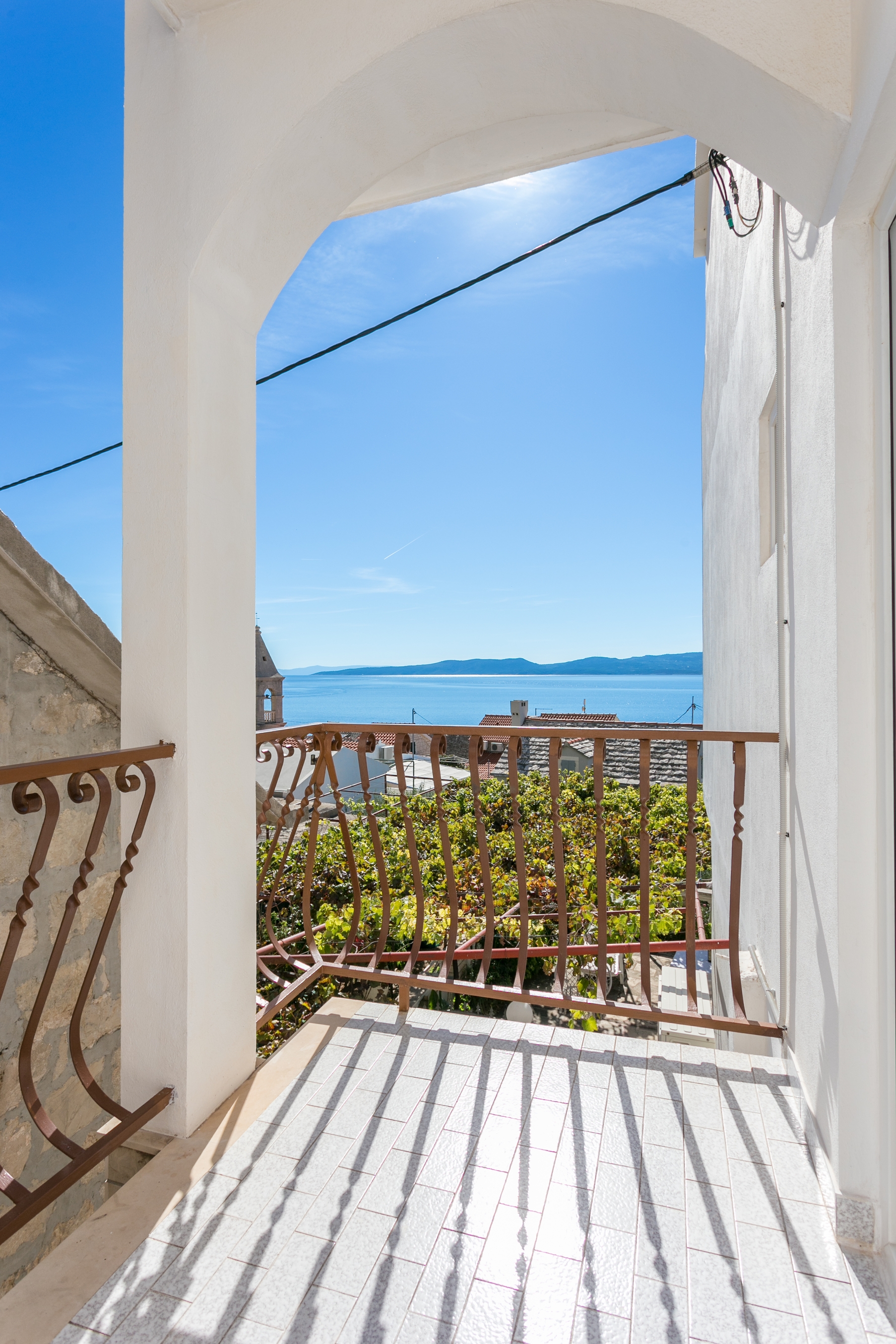 Two bedroom apartment with balcony and sea view Pisak, Omiš  A-c