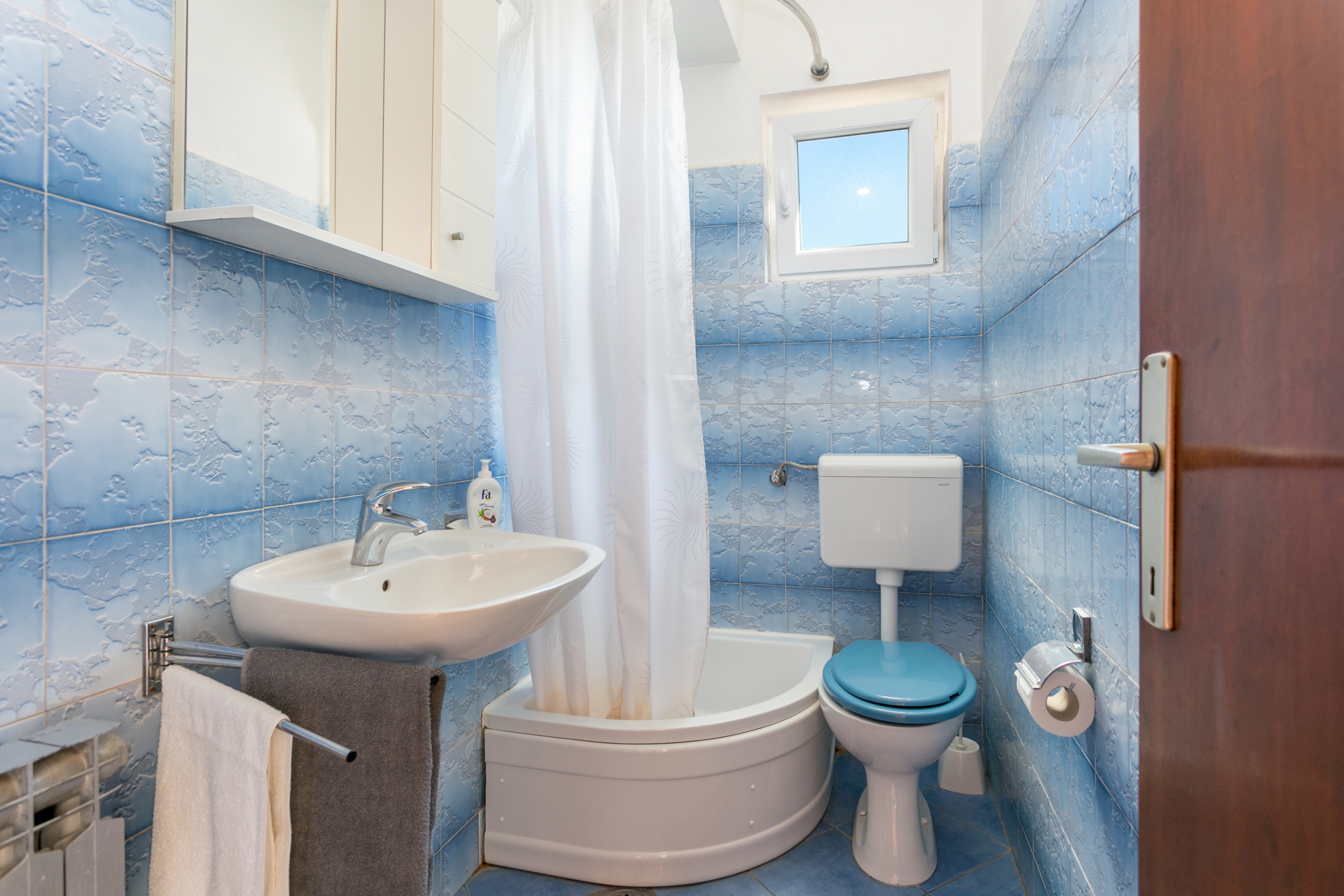 Two bedroom apartment with balcony and sea view Pisak, Omiš  A-c