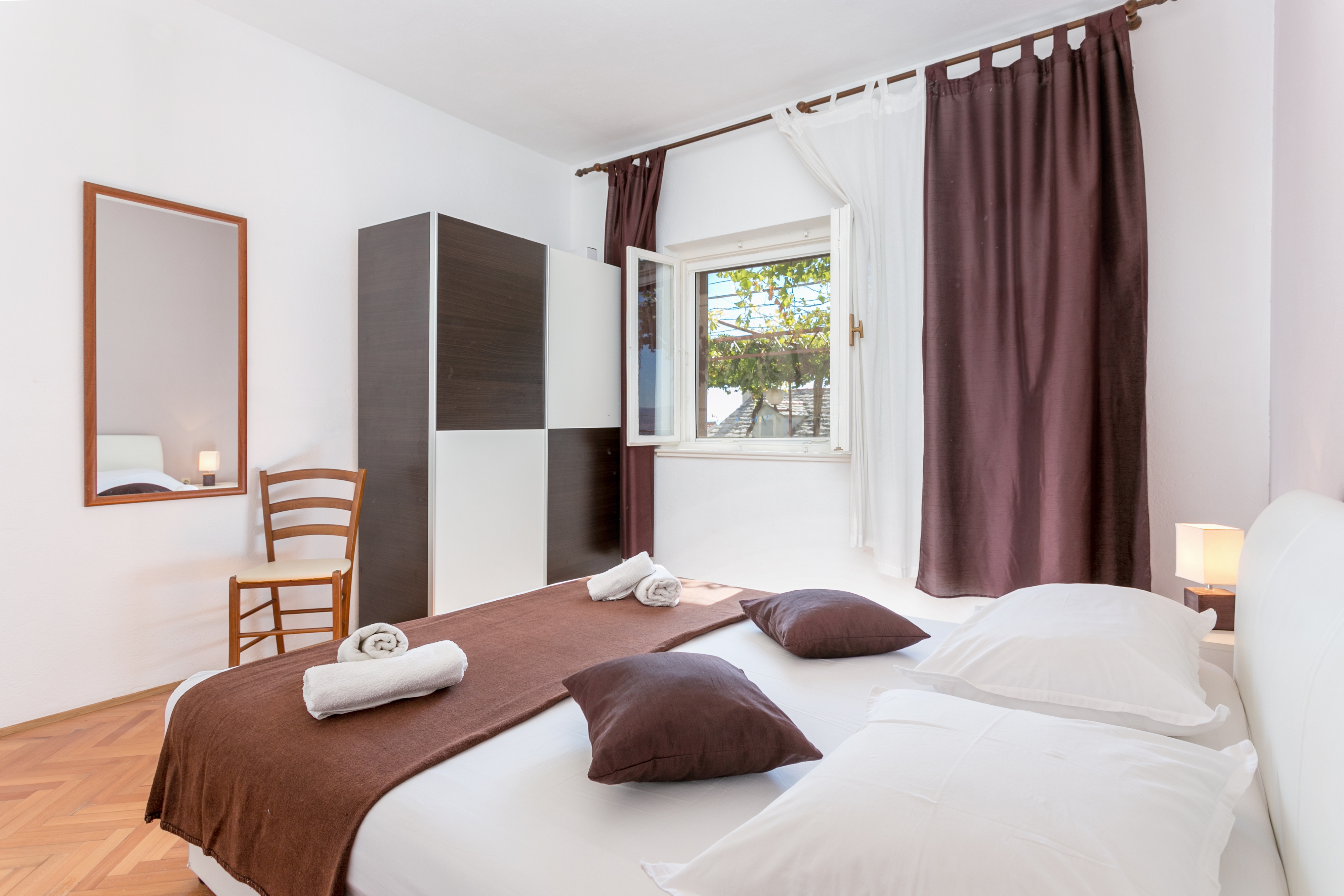 Three bedroom apartment with terrace and sea view Pisak, Omiš  A-f