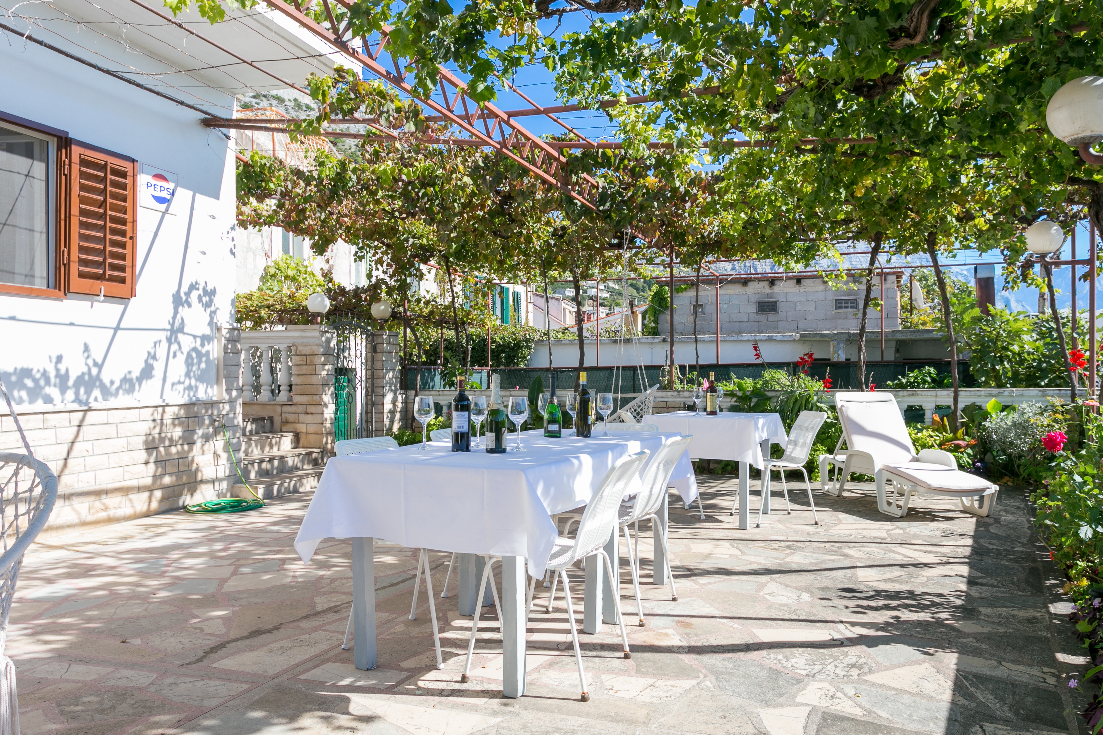 Three bedroom apartment with terrace and sea view Pisak, Omiš  A-f