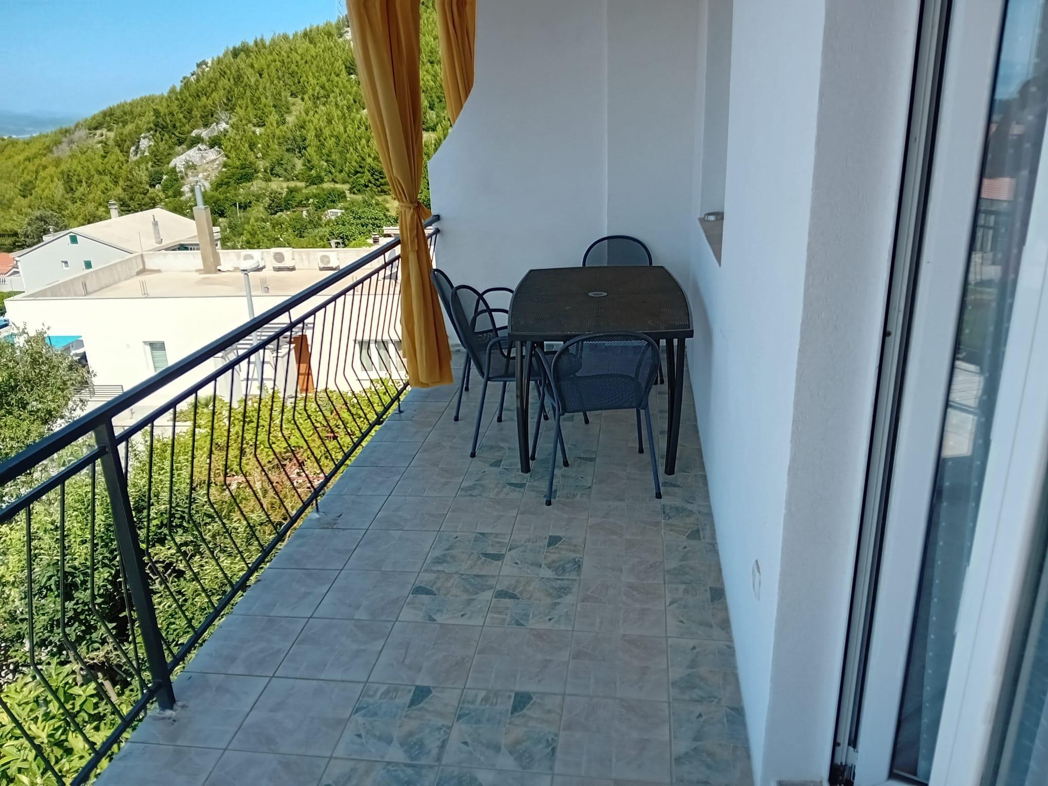 One bedroom apartment with balcony and sea view Makarska  A-a