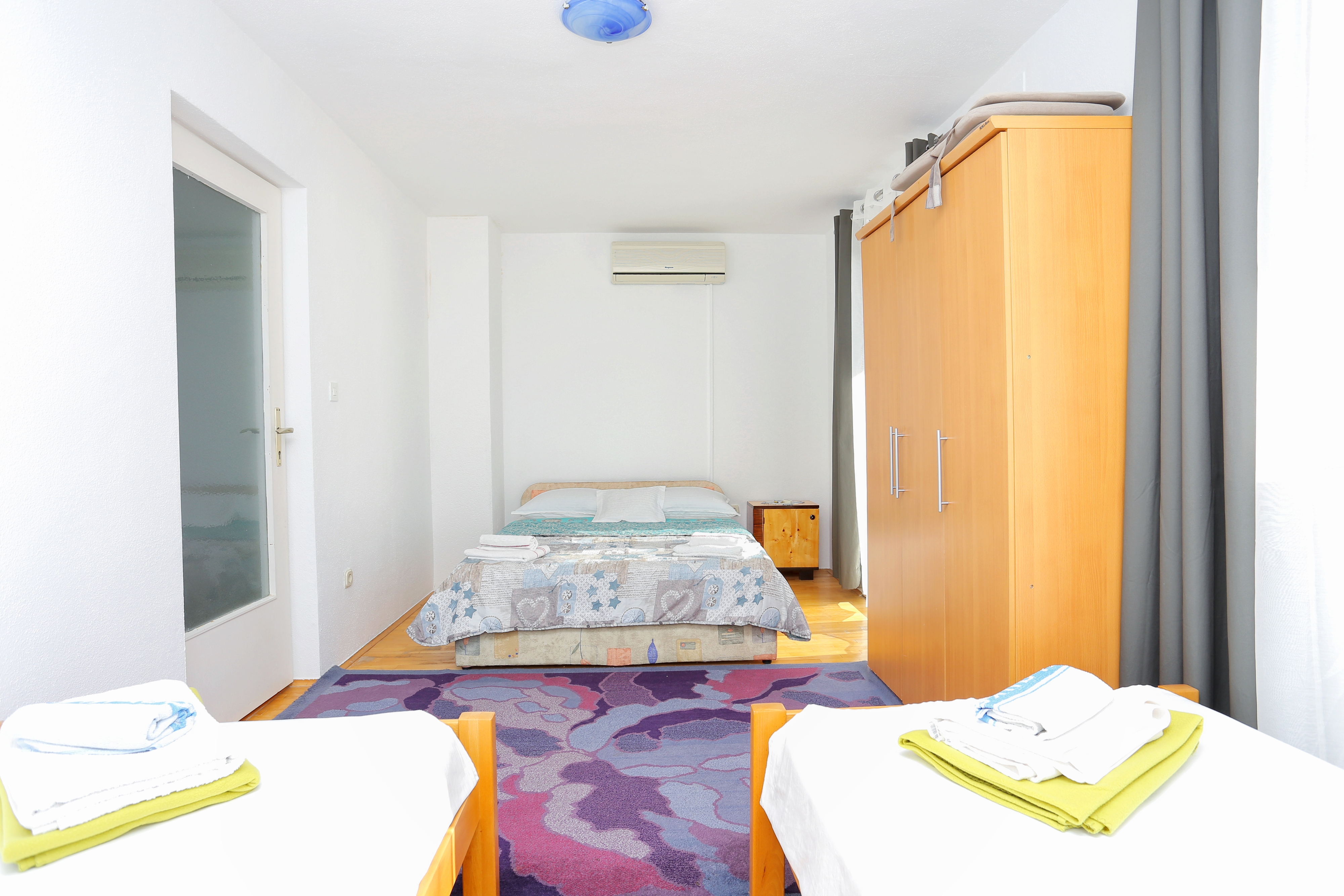 One bedroom apartment with balcony and sea view Makarska  A-a