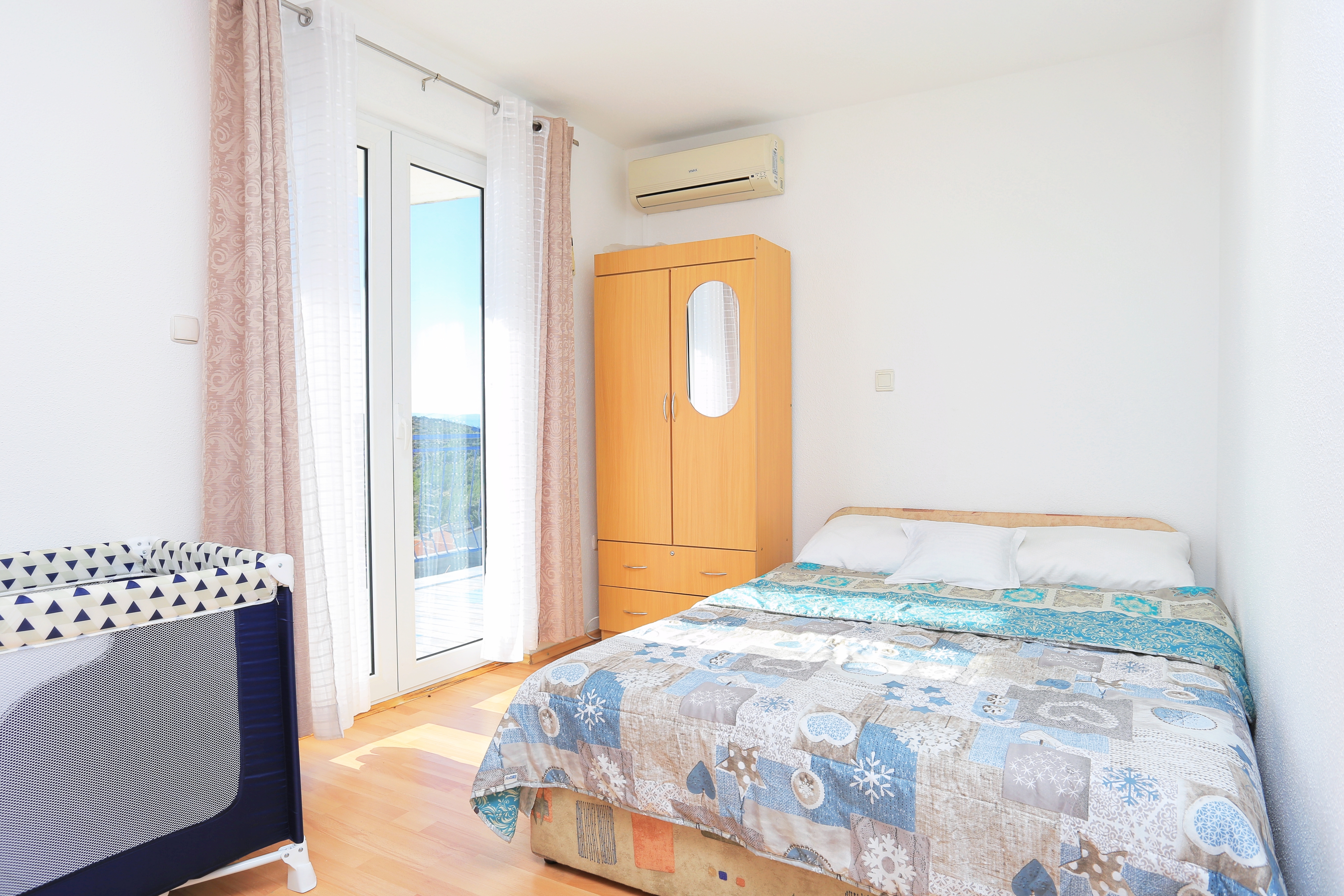 Studio flat with balcony and sea view Makarska  AS-a