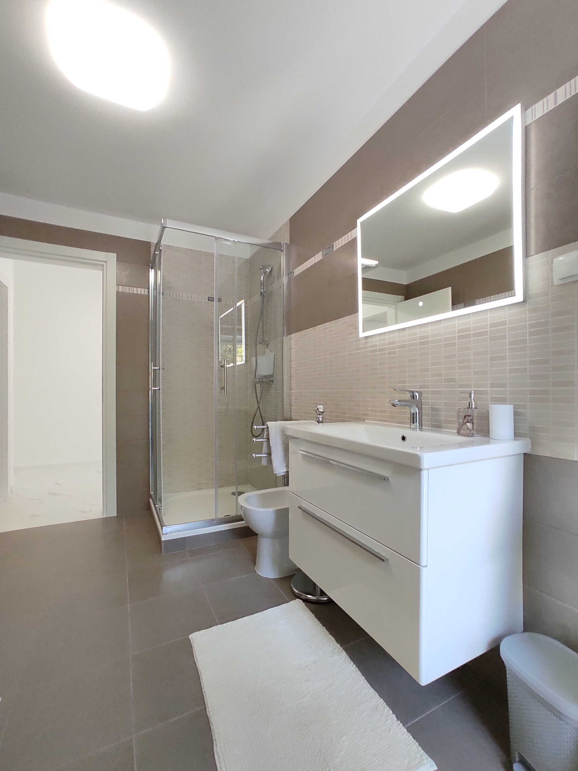 Three bedroom apartment with terrace Rijeka  A-b