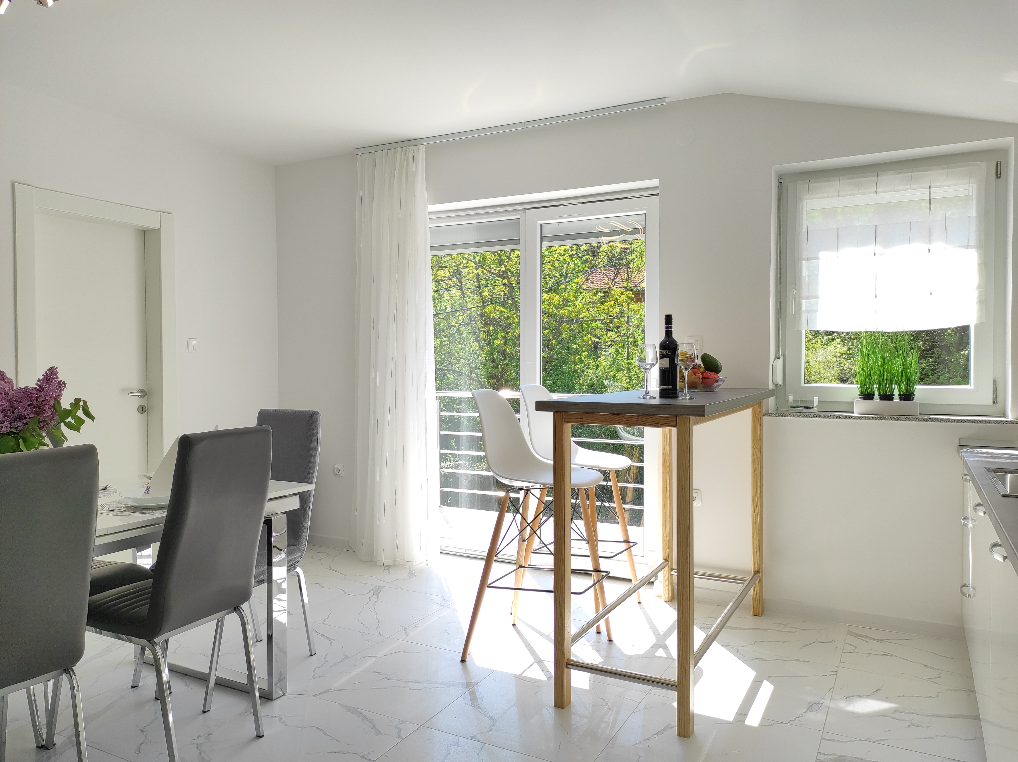 Three bedroom apartment with terrace Rijeka  A-b