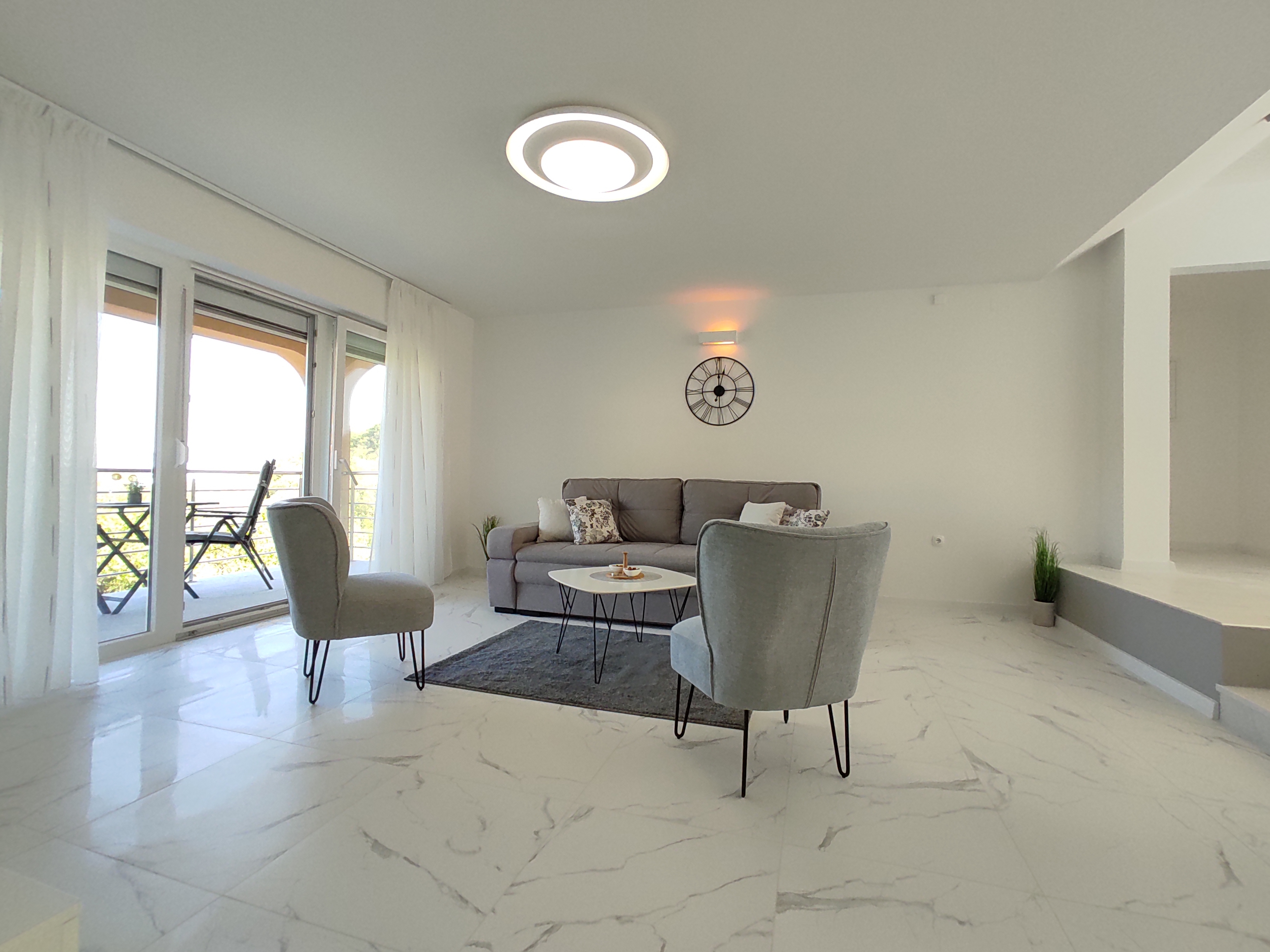 Three bedroom apartment with terrace Rijeka  A-b