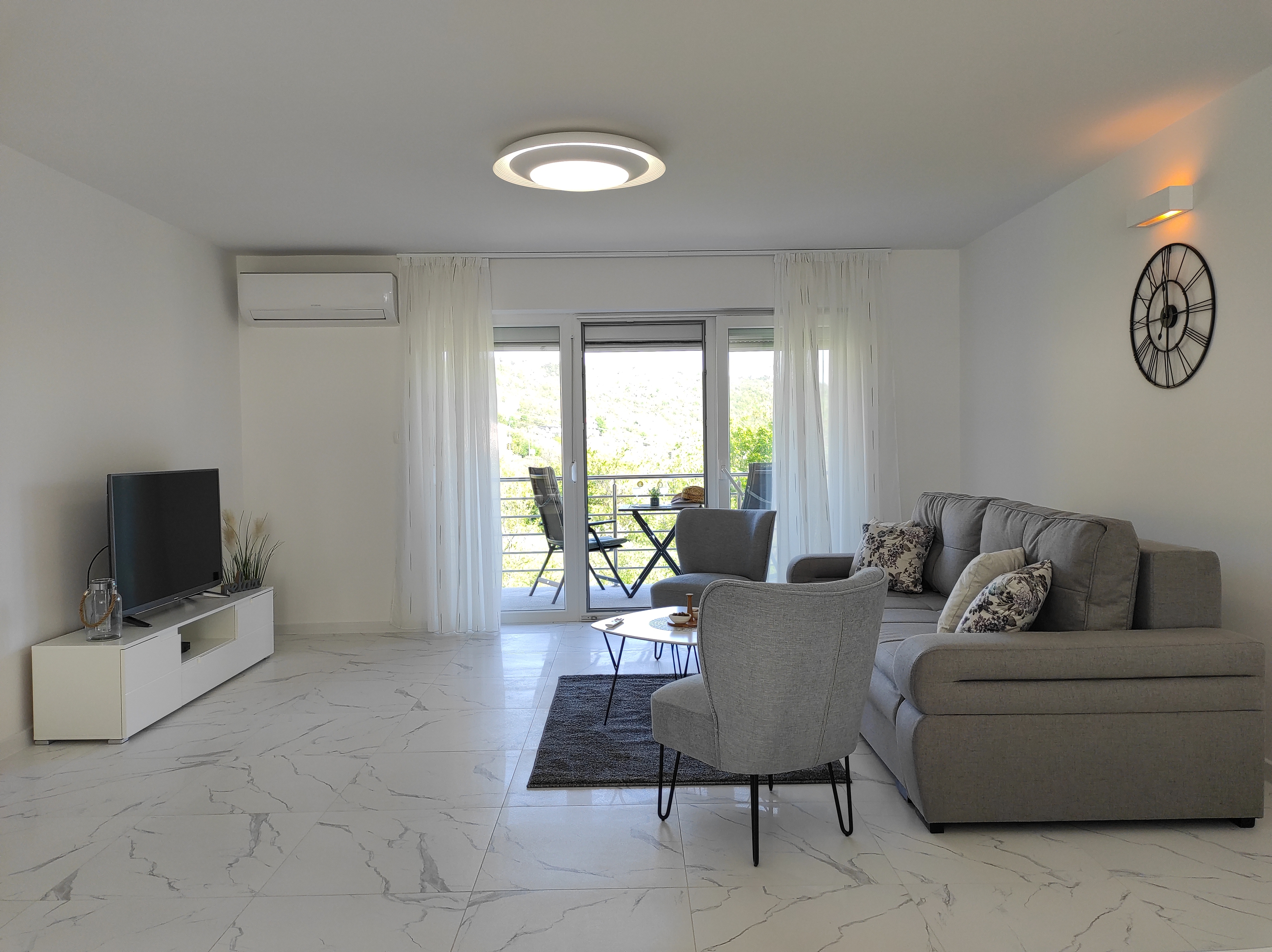 Three bedroom apartment with terrace Rijeka  A-b