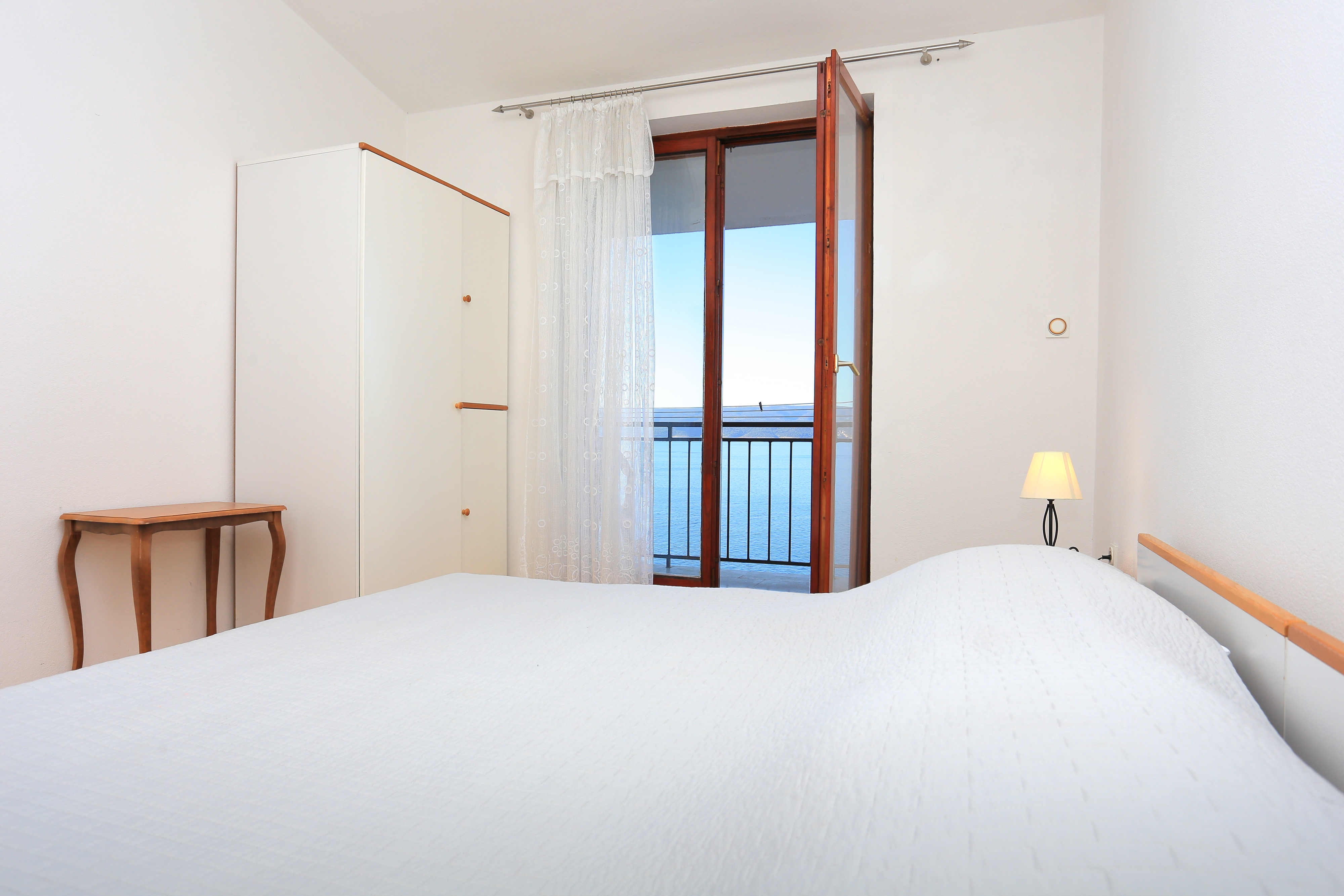 Two bedroom apartment with terrace and sea view Mimice, Omiš  A-a