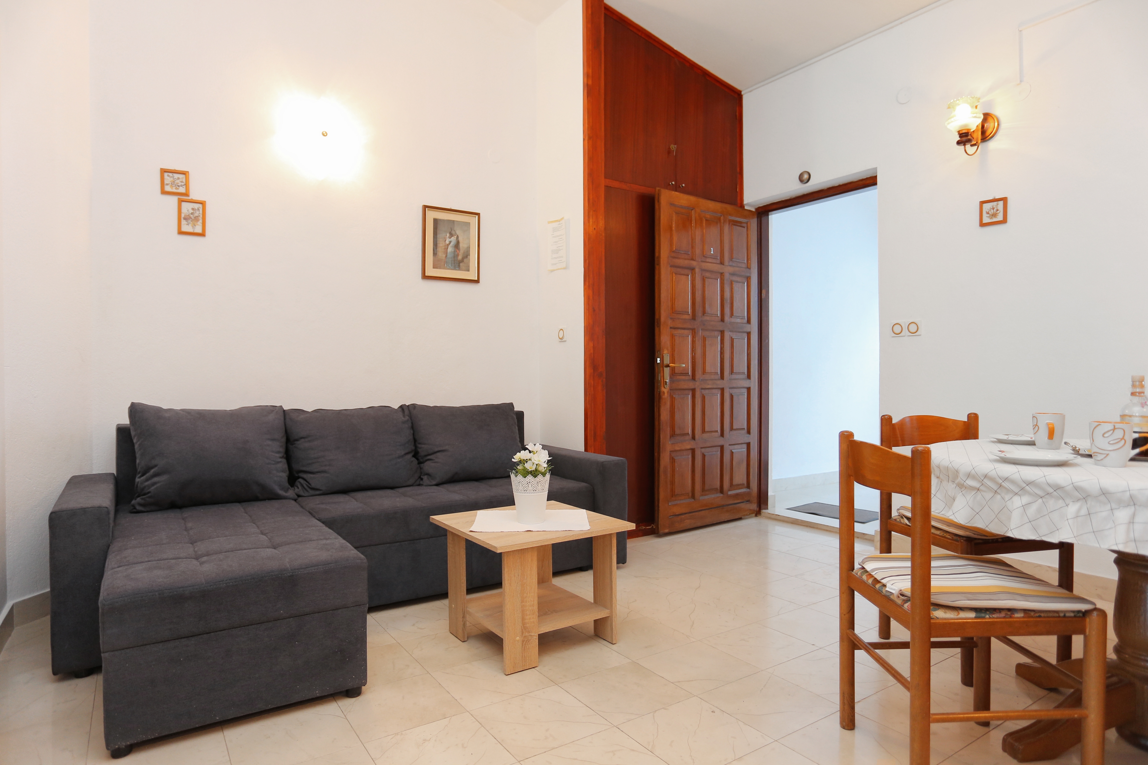 Top Omiš Mimice Top Omiš Mimice