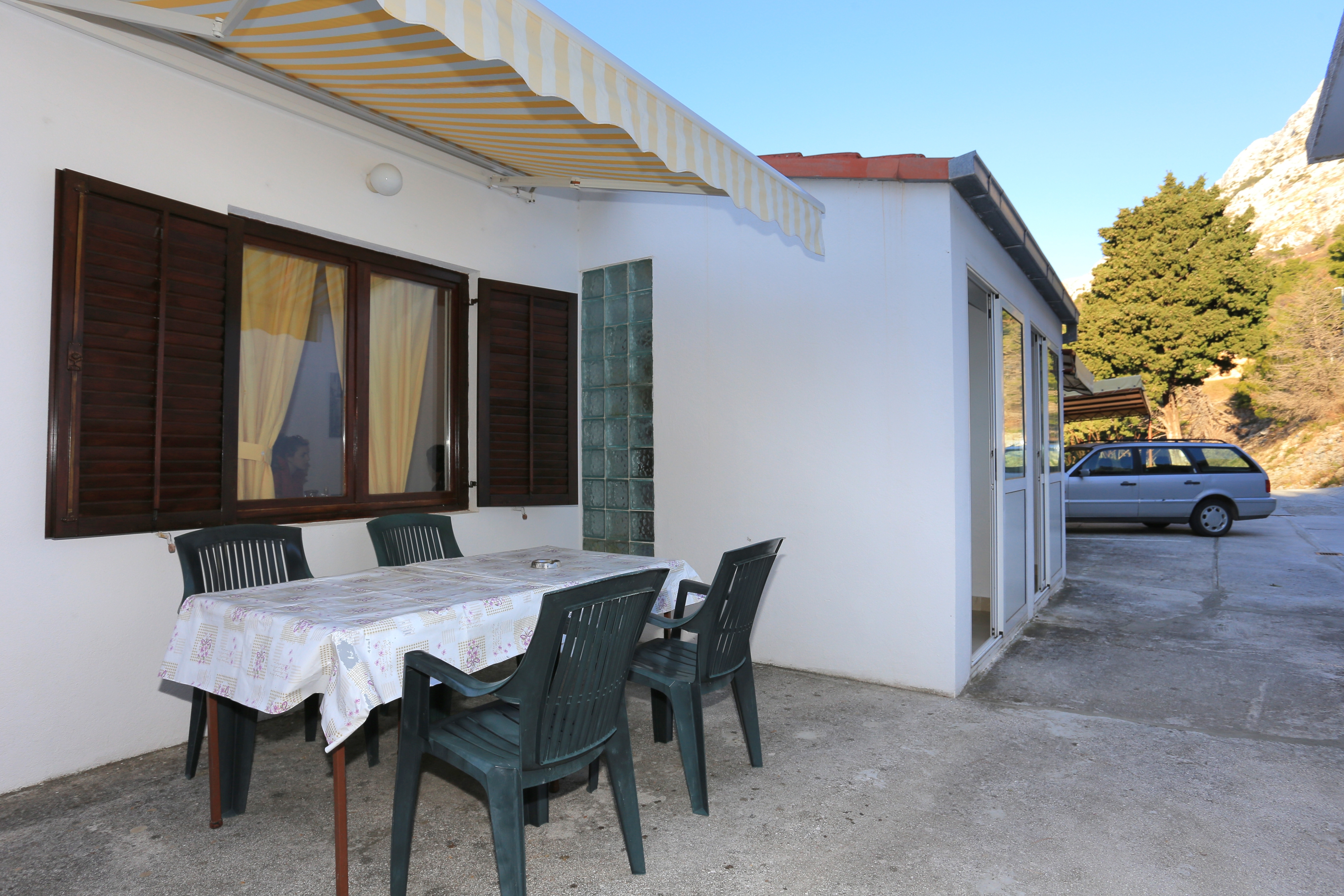 Two bedroom apartment with terrace and sea view Mimice, Omiš  A-a